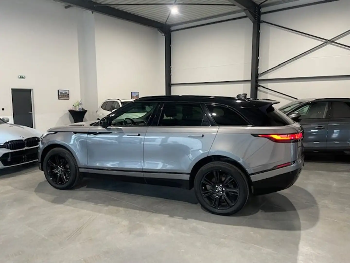 Land Rover Range Rover Velar R-Dynamic 2.0d met Garantie Bronce - 2