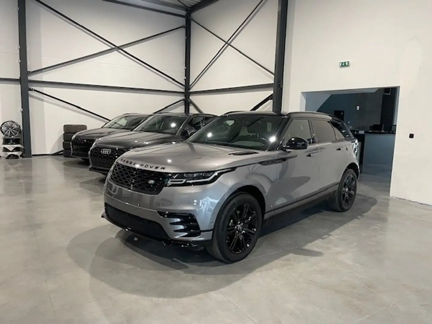 Land Rover Range Rover Velar R-Dynamic 2.0d met Garantie Bronce - 1