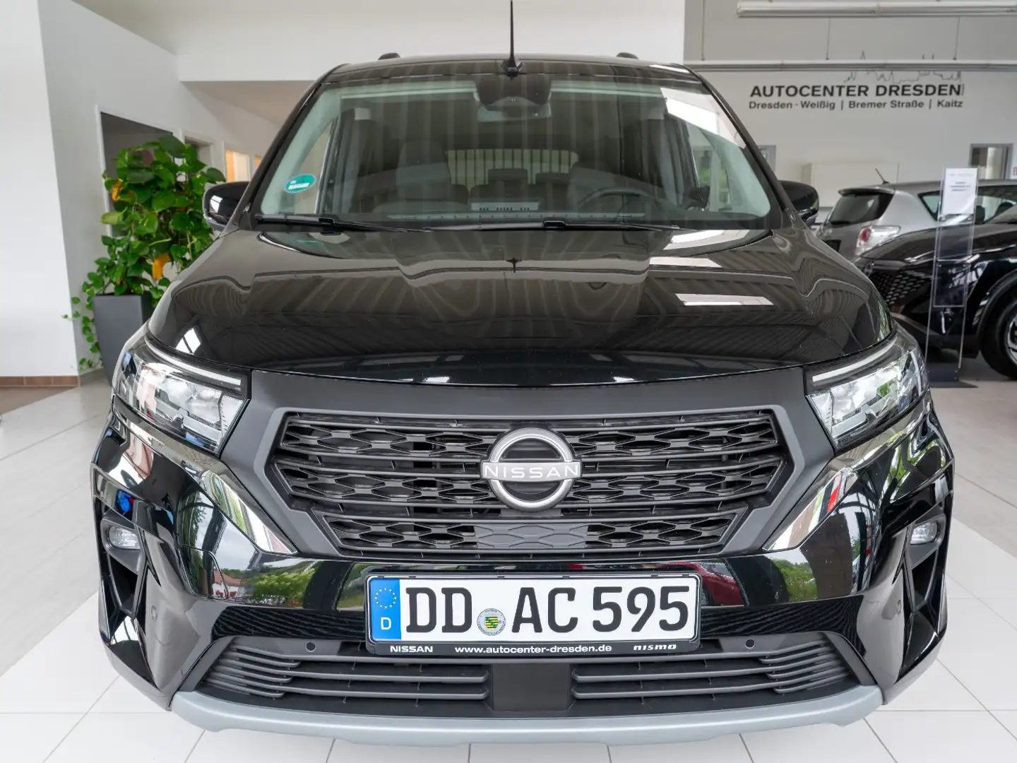 Nissan Townstar Kombi DIG-T 130 L2 Tekna Navi SHZ 360 LM Negru - 2