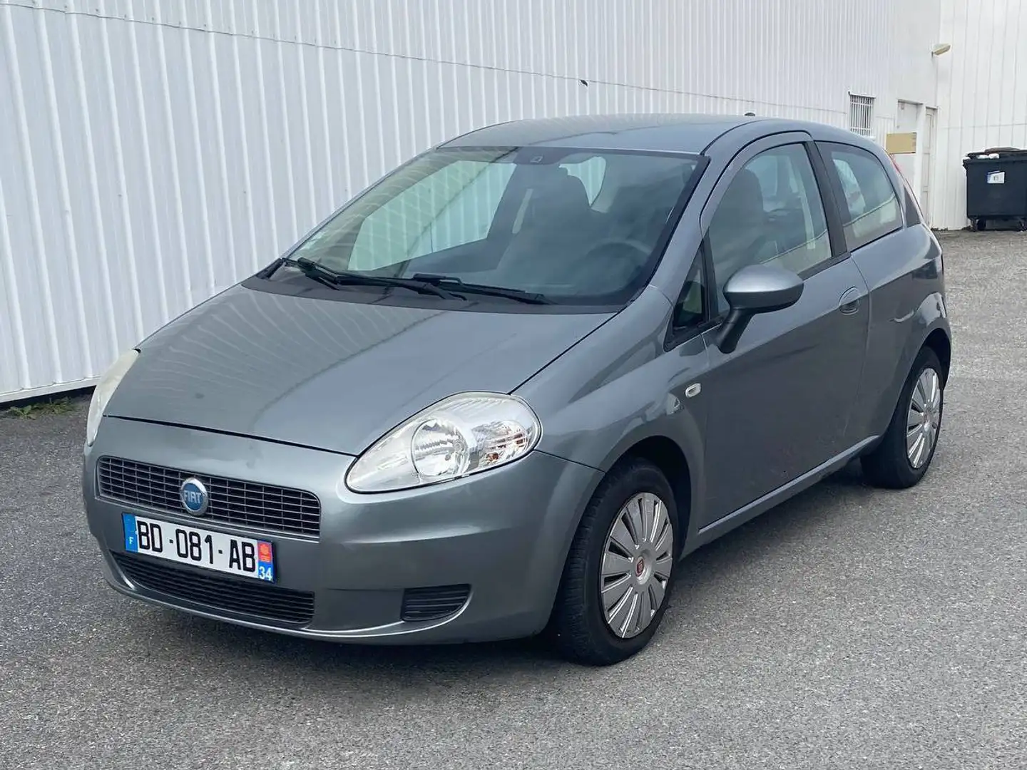 Fiat Grande Punto Grande Punto 1.2 8V 65Dynamic Gris - 1