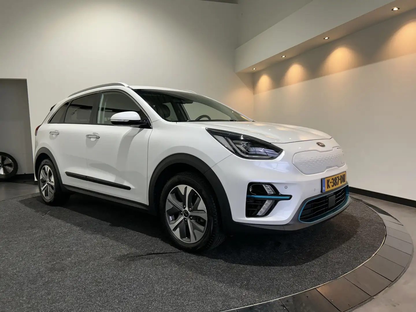 Kia e-Niro ExecutiveLine 64 kWh | Eco line | Lederen bekledin Weiß - 1