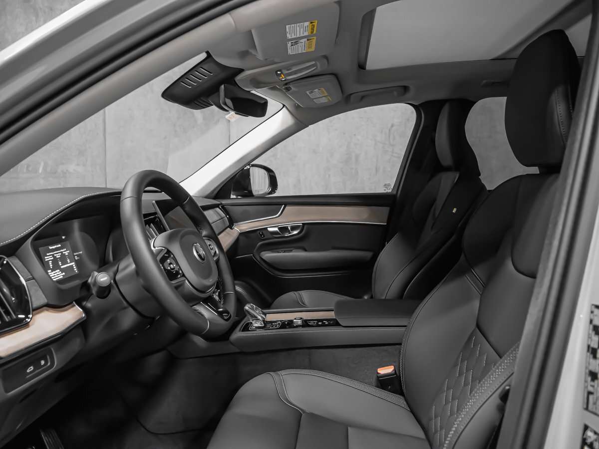 2026 Volvo XC90 Plus 7-Seater (Dark Theme) thumb 12