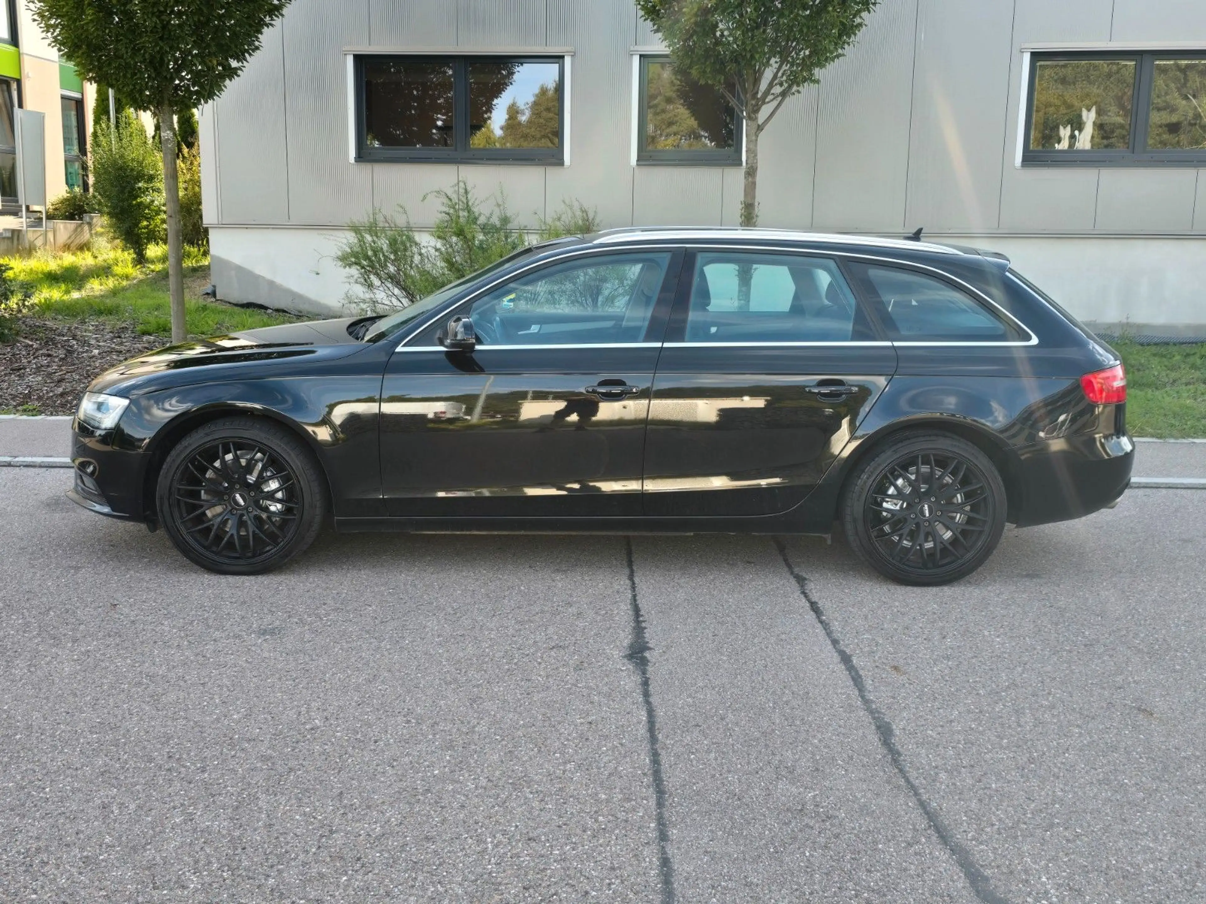 Audi A4 3.0 TDI quattro Attraction Avant — photo 7
