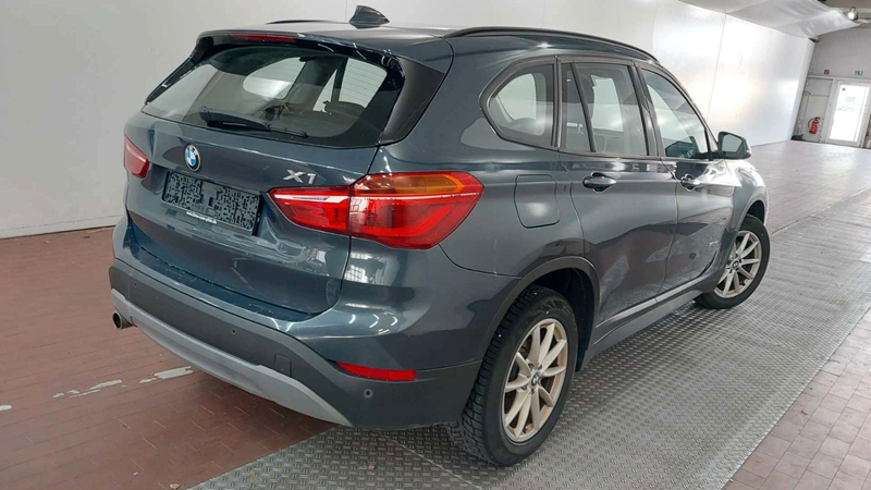 BMW X1 sDrive 18 d Advantage — photo 3