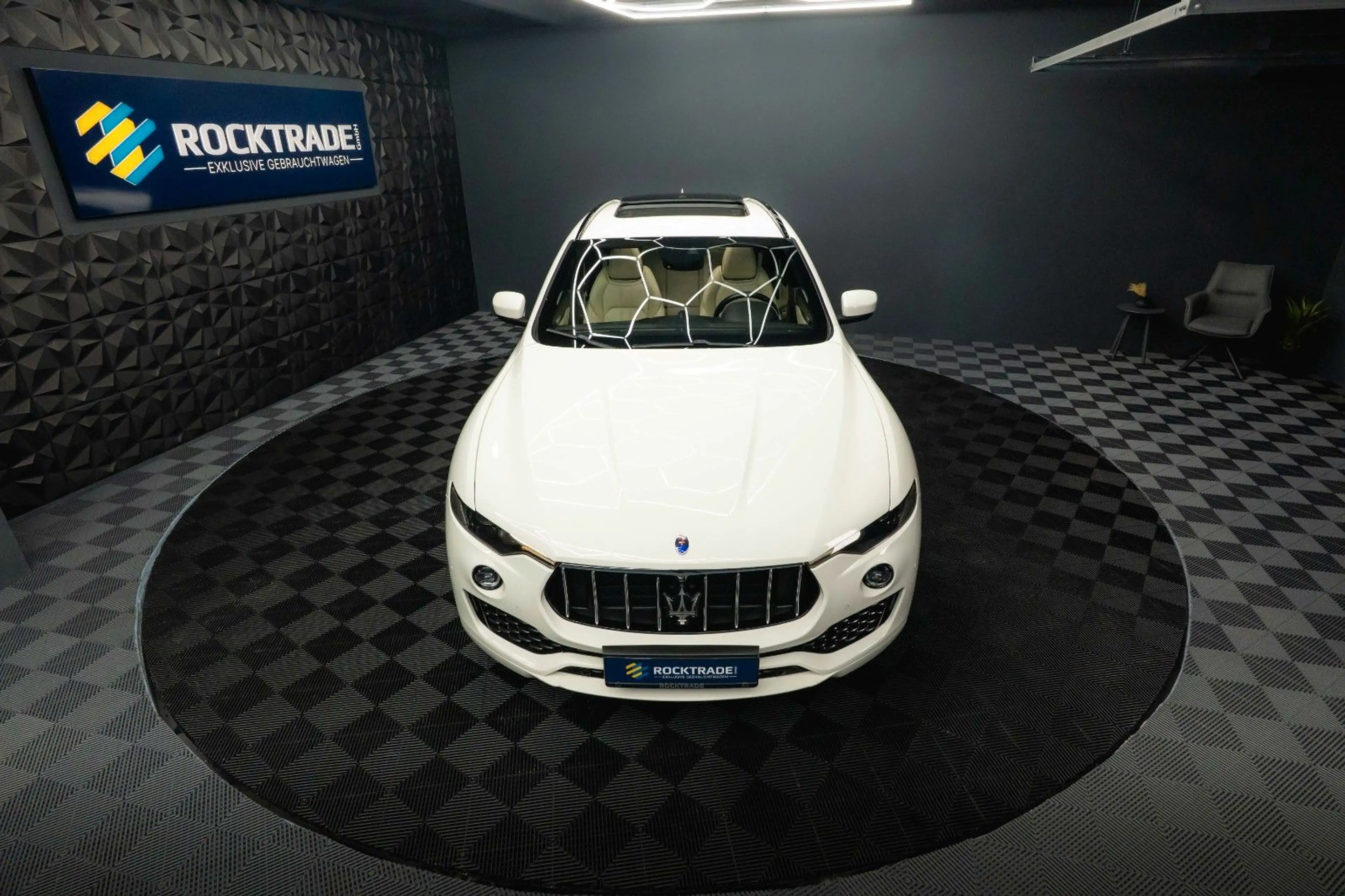 Maserati Levante S V6 SQ4 GranSport 4WD *21Zoll*Panorama* — photo 3