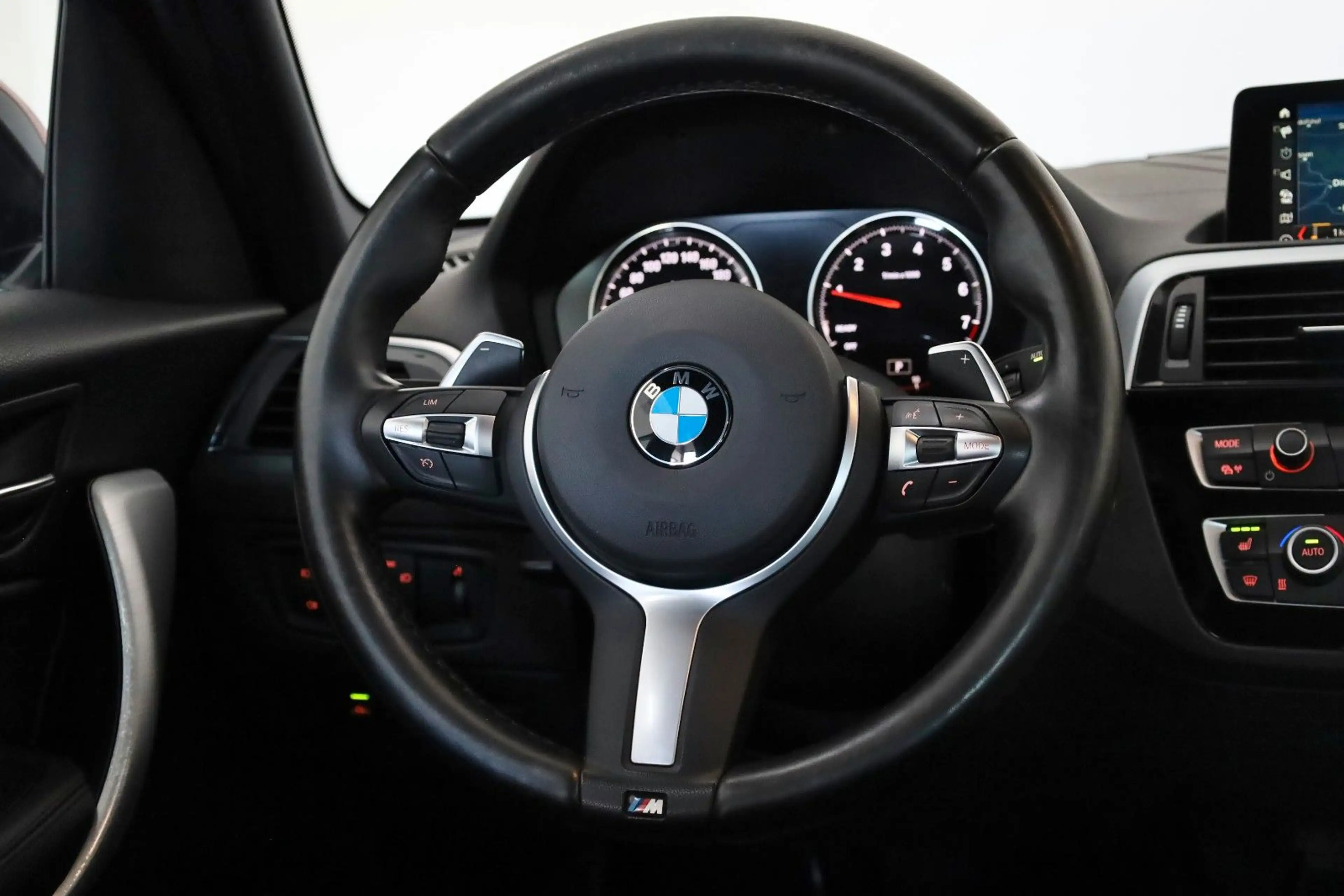 BMW 125 i M Sport 5T Leder,Navi,LED,SH,Park Assistent — photo 12