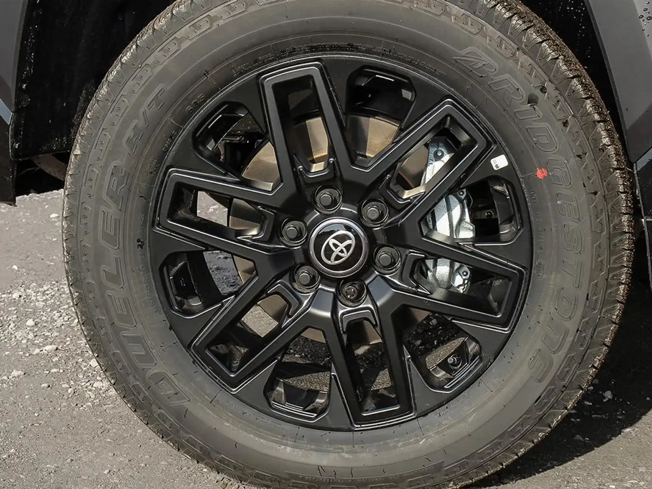 Toyota Tundra снимка Toyota Tundra