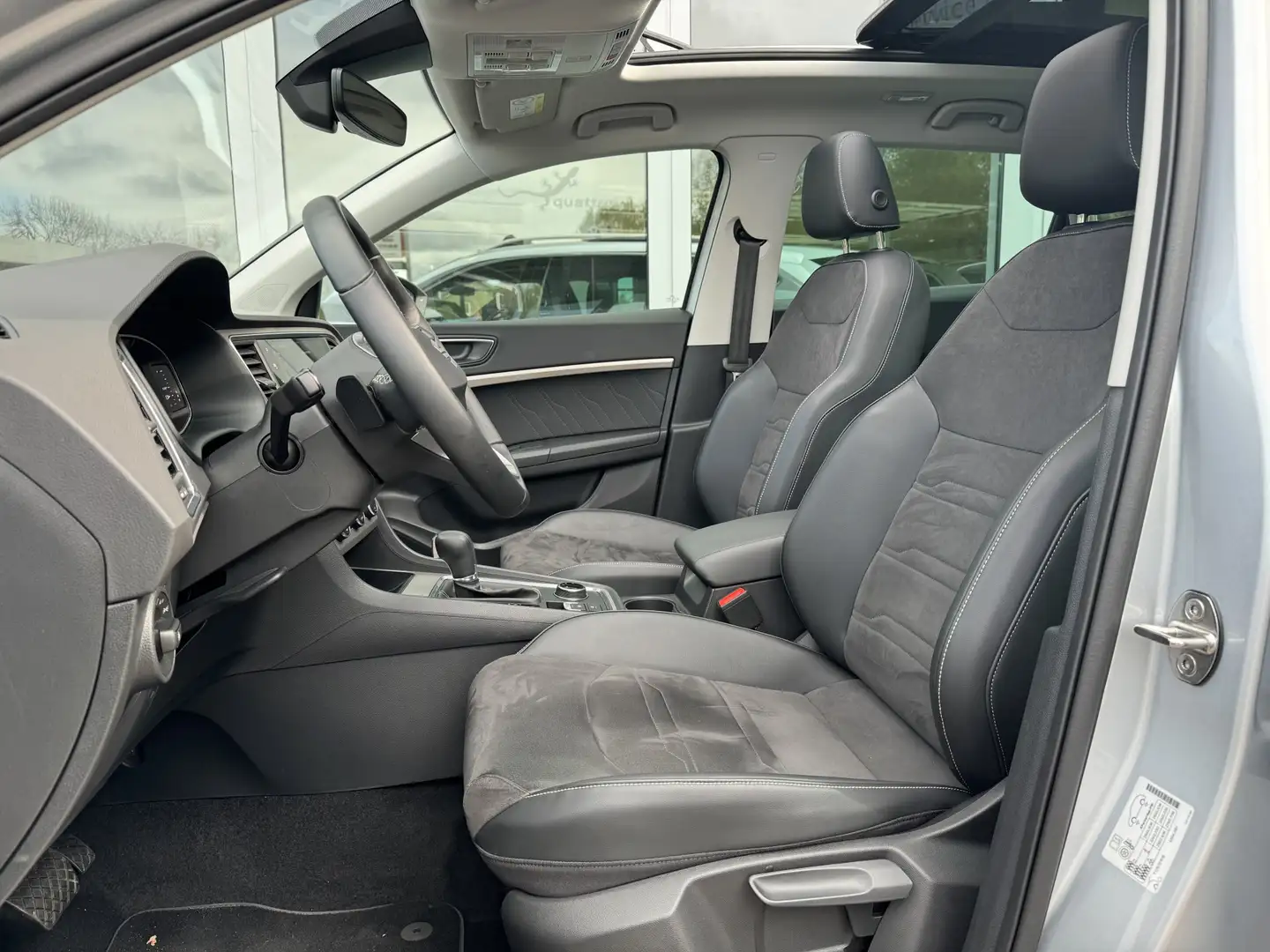 SEAT Ateca 1.5 TSI Xperience Business Intense | Keyless | 360 Gris - 2