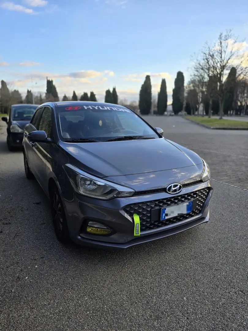 Hyundai i20 i20 II 20185p 1.2 mpi Advanced 75cv Grigio - 2