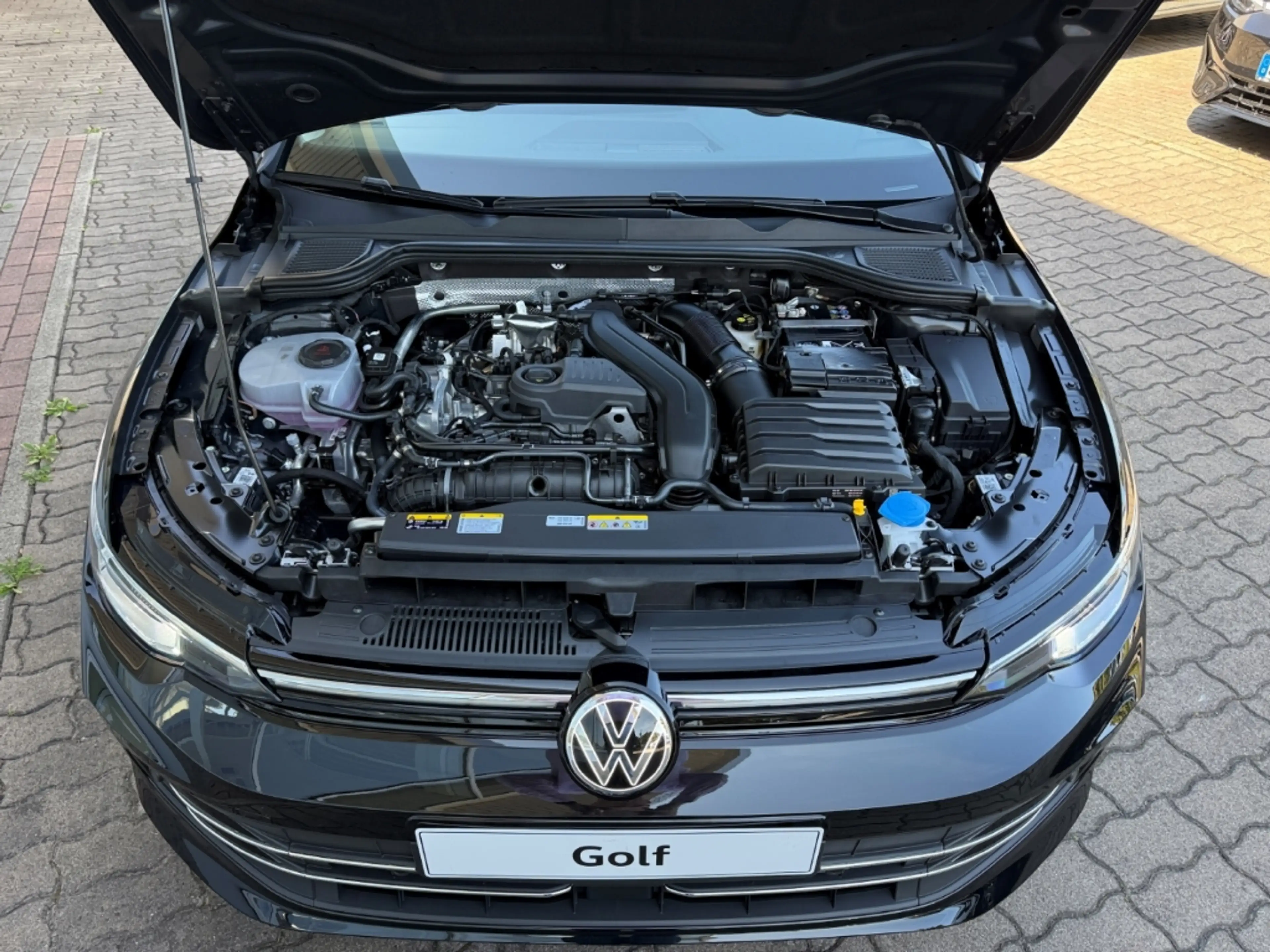 Volkswagen Golf VIII Energy 1.5 eTSI DSG LED Navi AHK ACC SHZ Klim — photo 13