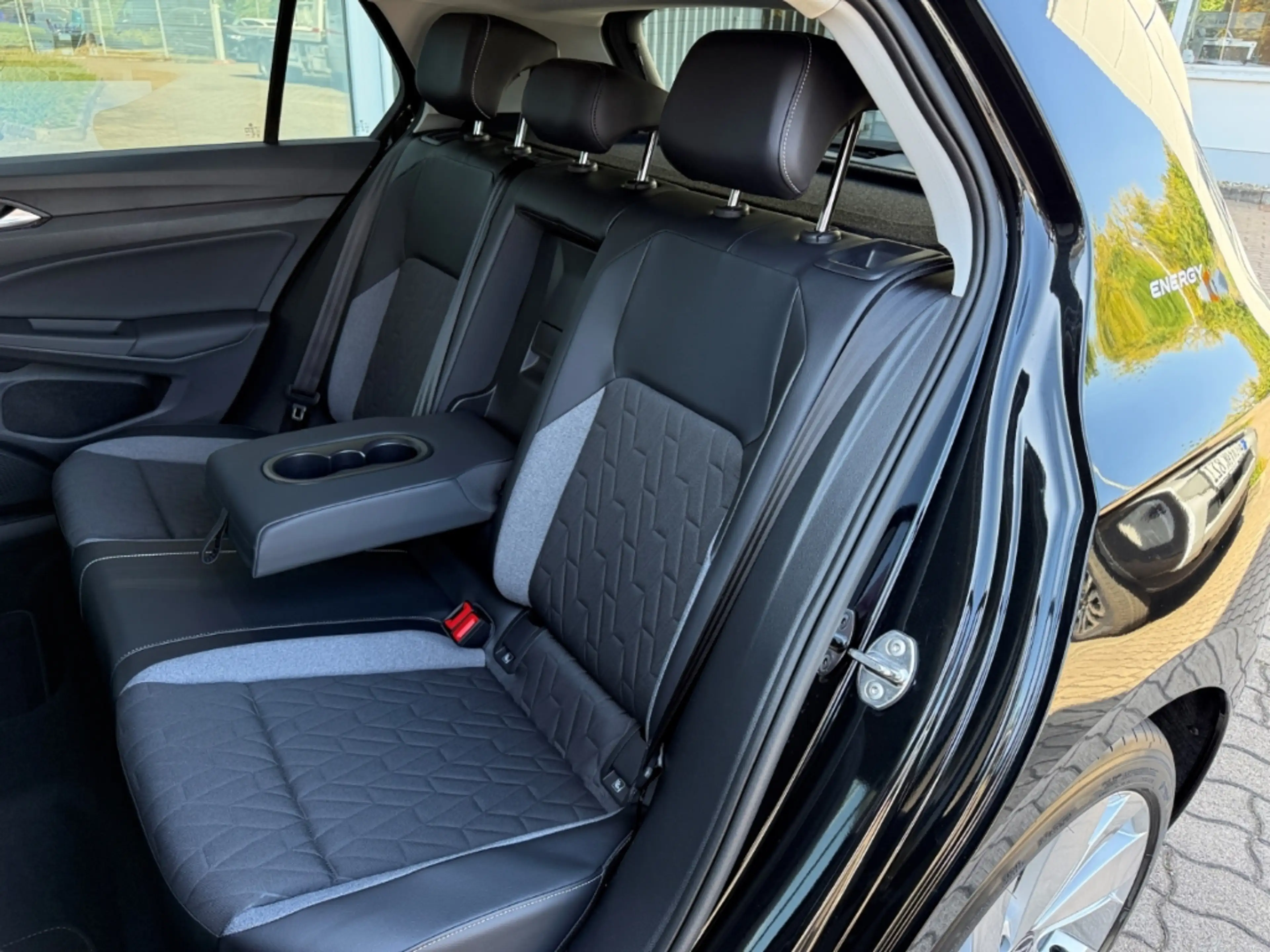 Volkswagen Golf VIII Energy 1.5 eTSI DSG LED Navi AHK ACC SHZ Klim — photo 11