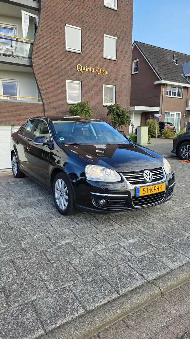 Volkswagen Jetta 1.4 TSI Comfortline Zwart - 2
