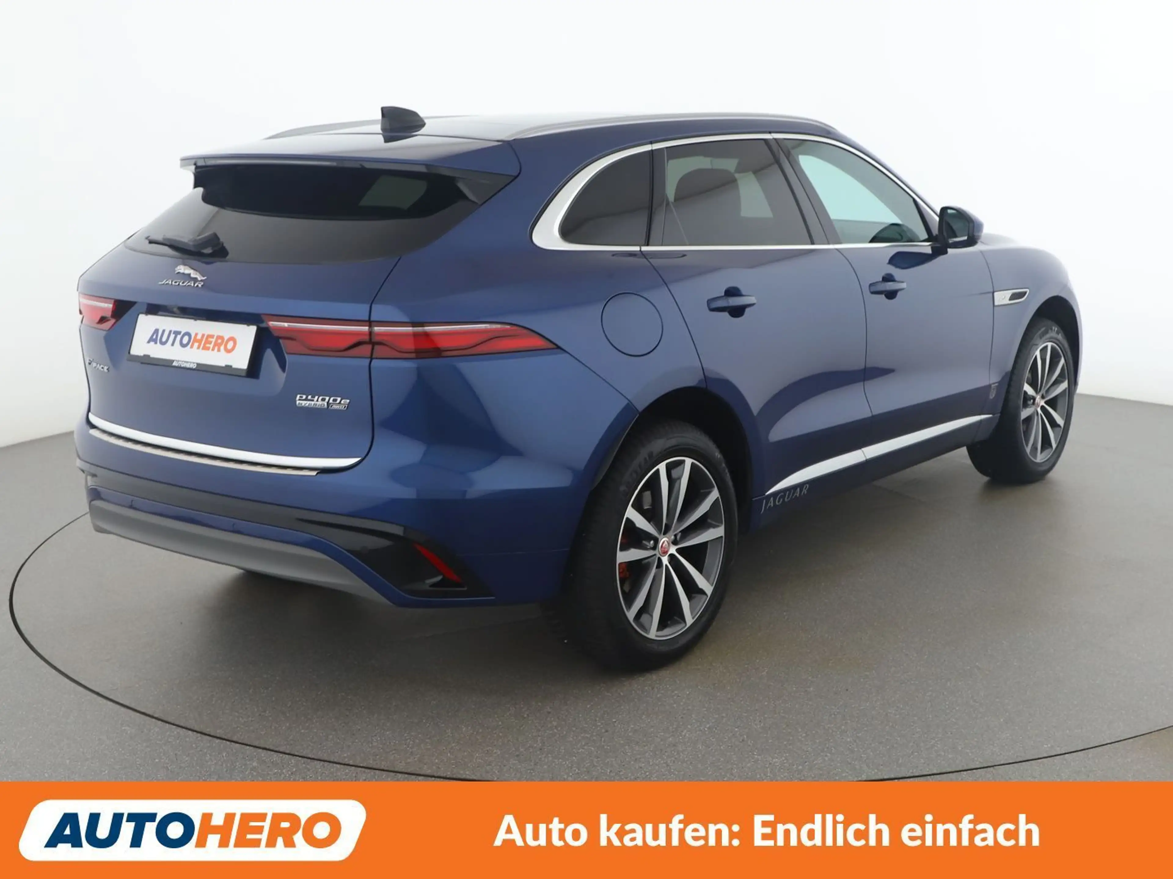 Jaguar F-Pace P400e Plug-in Hybrid R-Dynamic SE AWD — photo 6