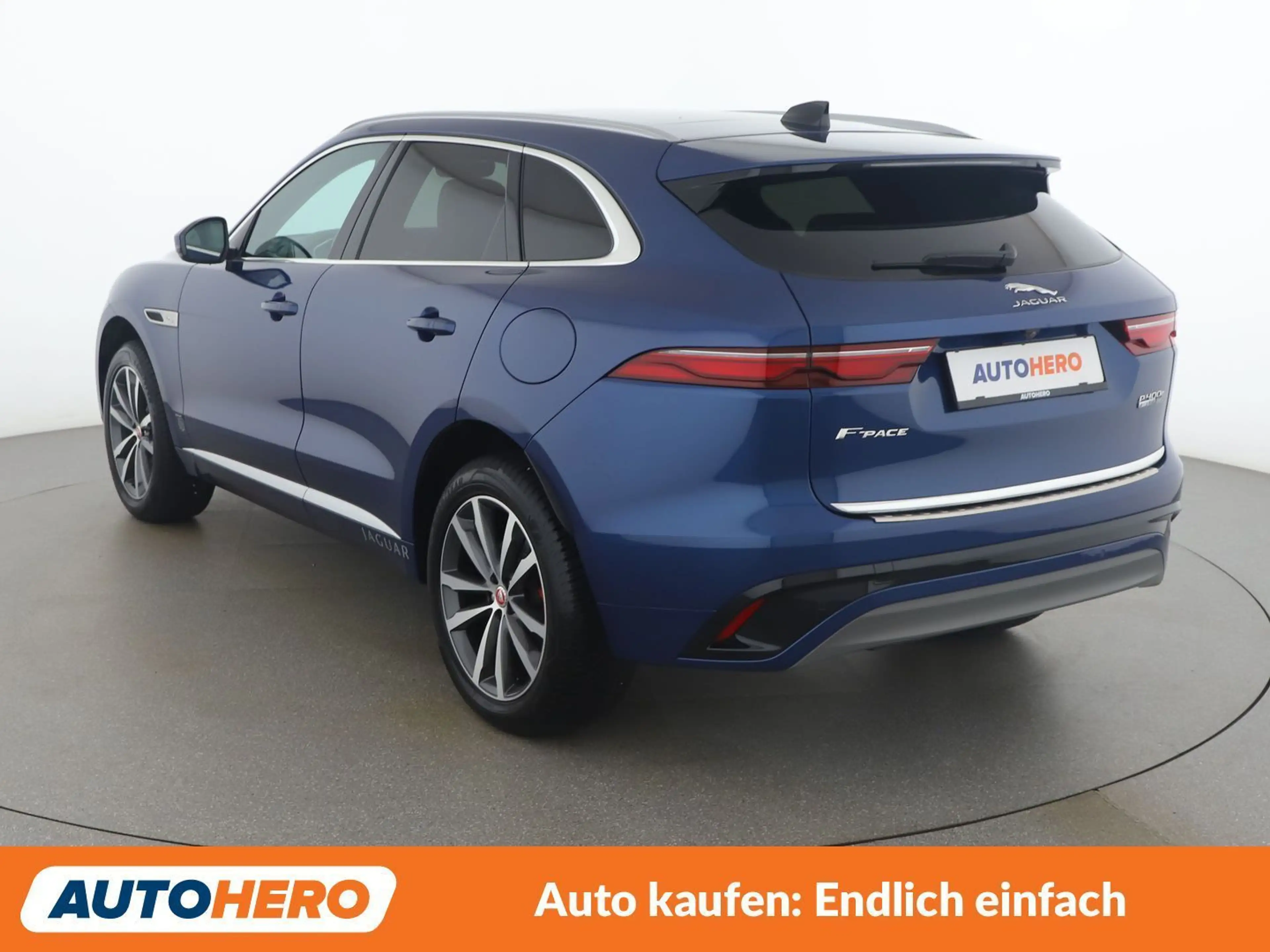 Jaguar F-Pace P400e Plug-in Hybrid R-Dynamic SE AWD — photo 4
