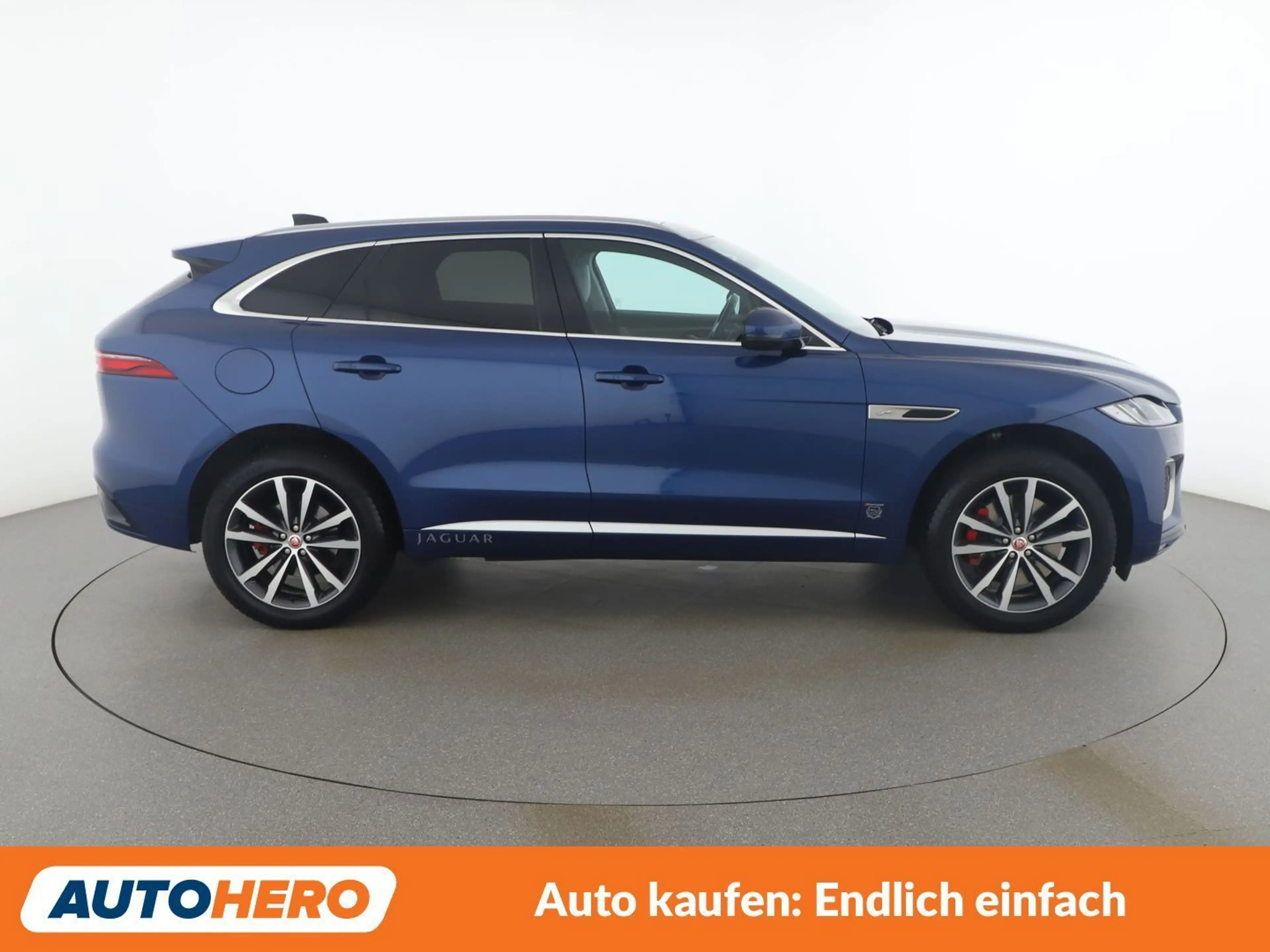 Jaguar F-Pace P400e Plug-in Hybrid R-Dynamic SE AWD — photo 7