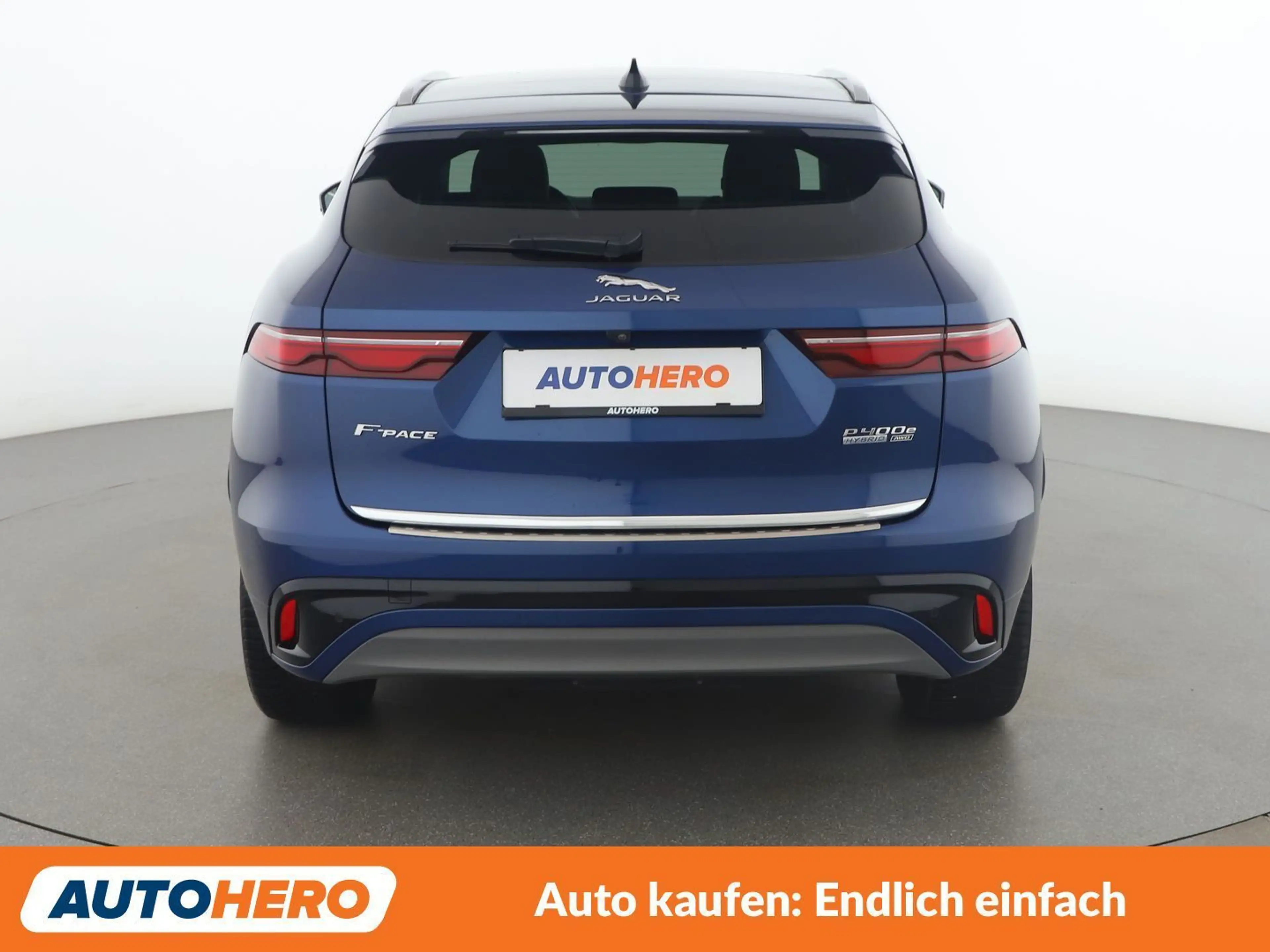 Jaguar F-Pace P400e Plug-in Hybrid R-Dynamic SE AWD — photo 5