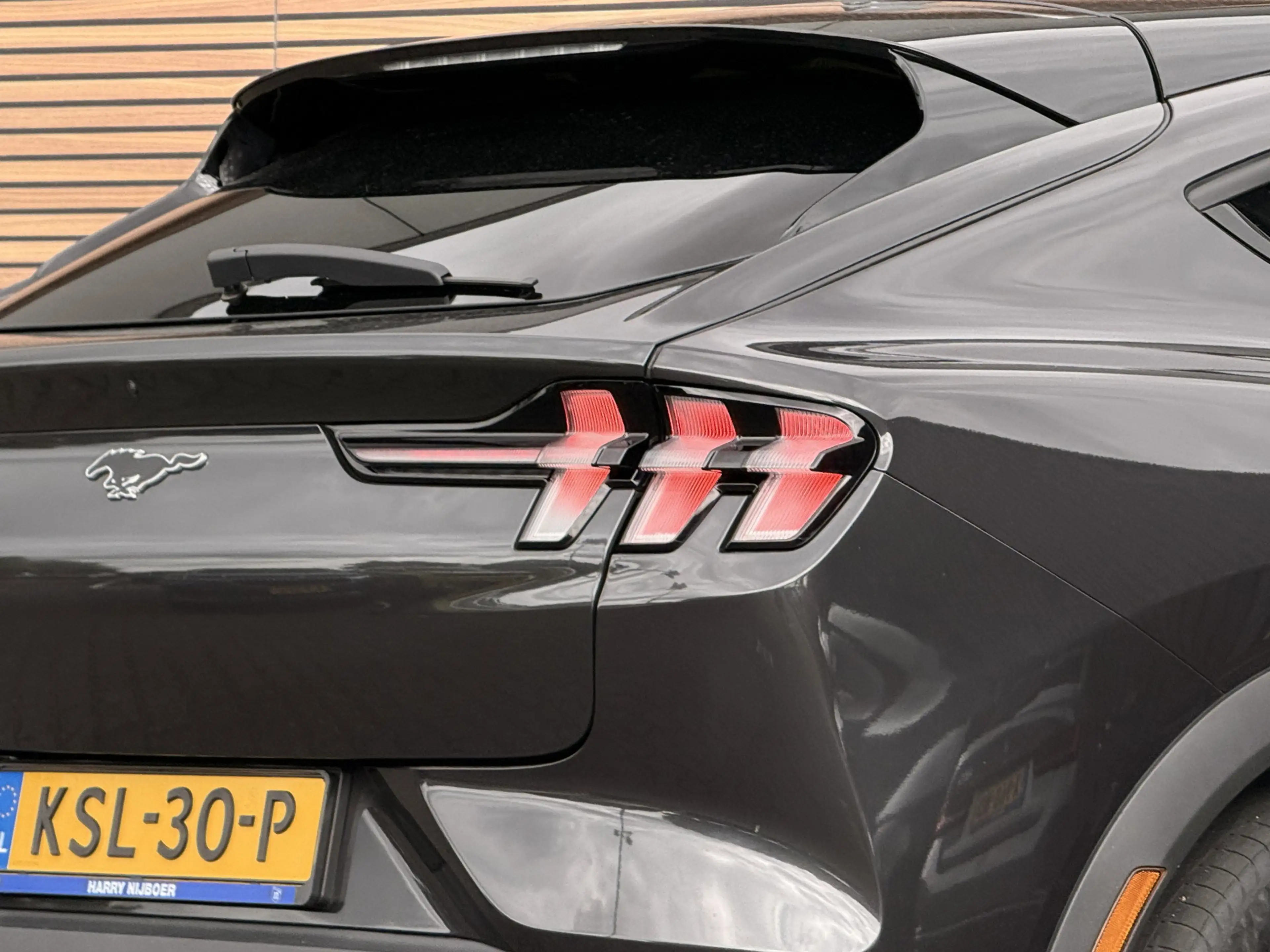 Ford Mustang Mach-E RWD 75 kWh — photo 17