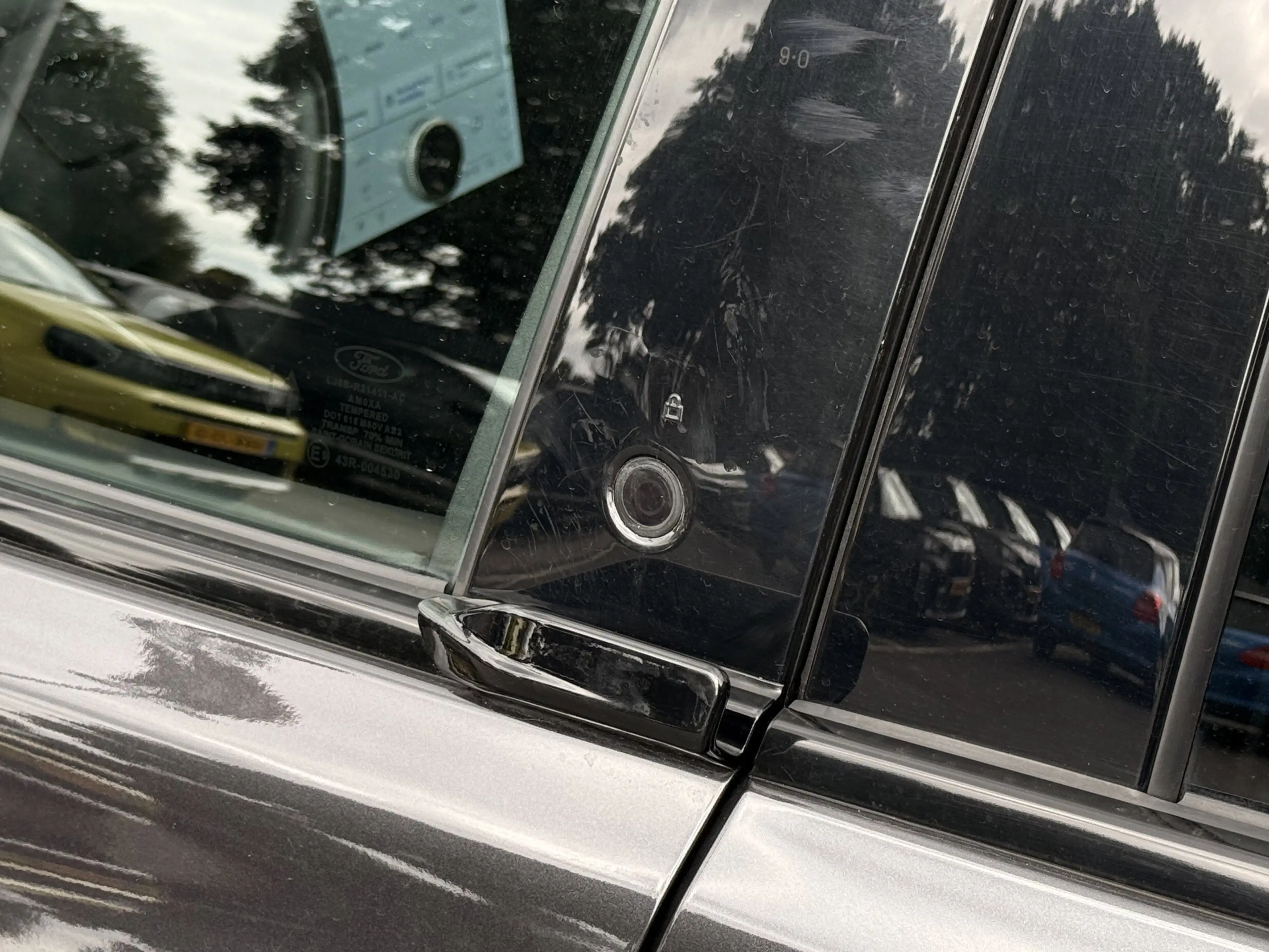 Ford Mustang Mach-E RWD 75 kWh — photo 12