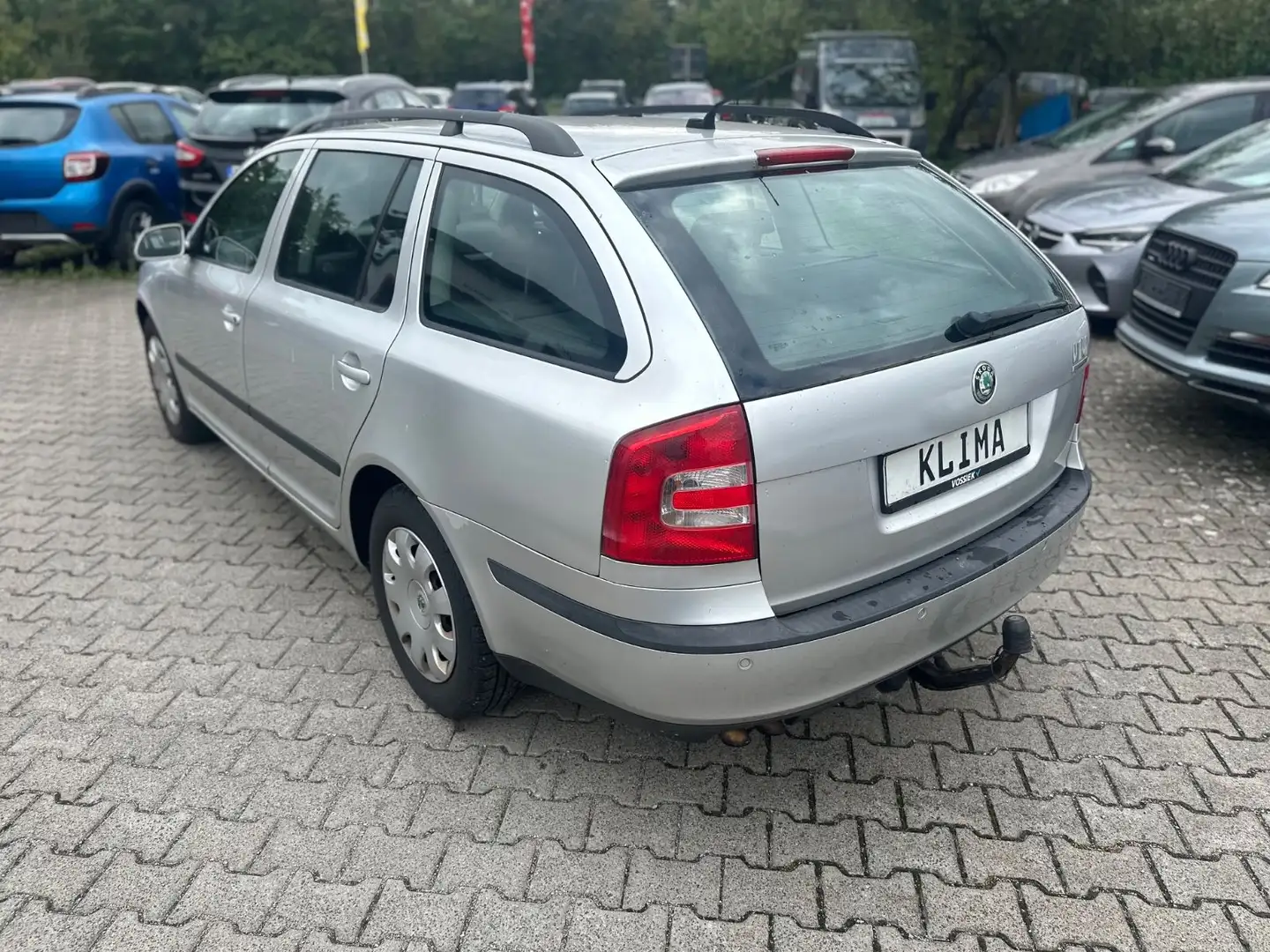 Skoda Octavia Combi Elegance Silber - 2