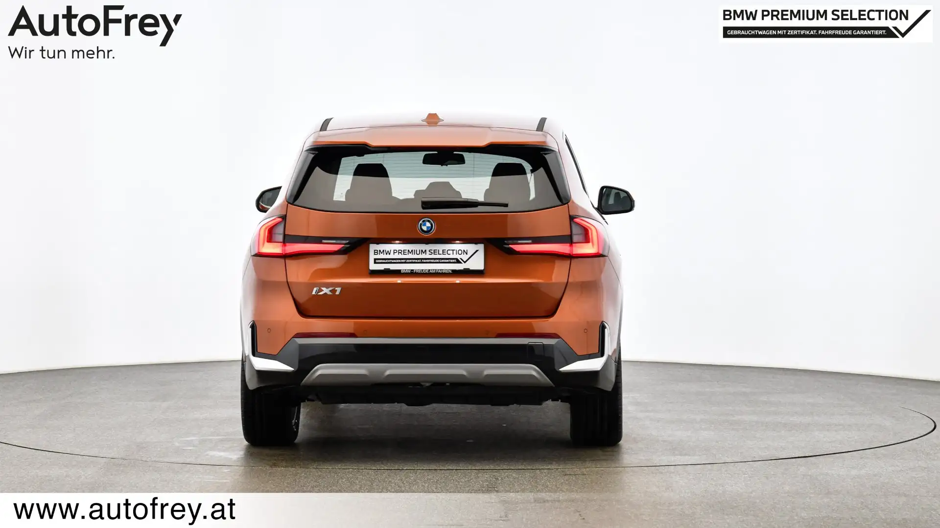BMW iX1 eDrive20 Orange - 2
