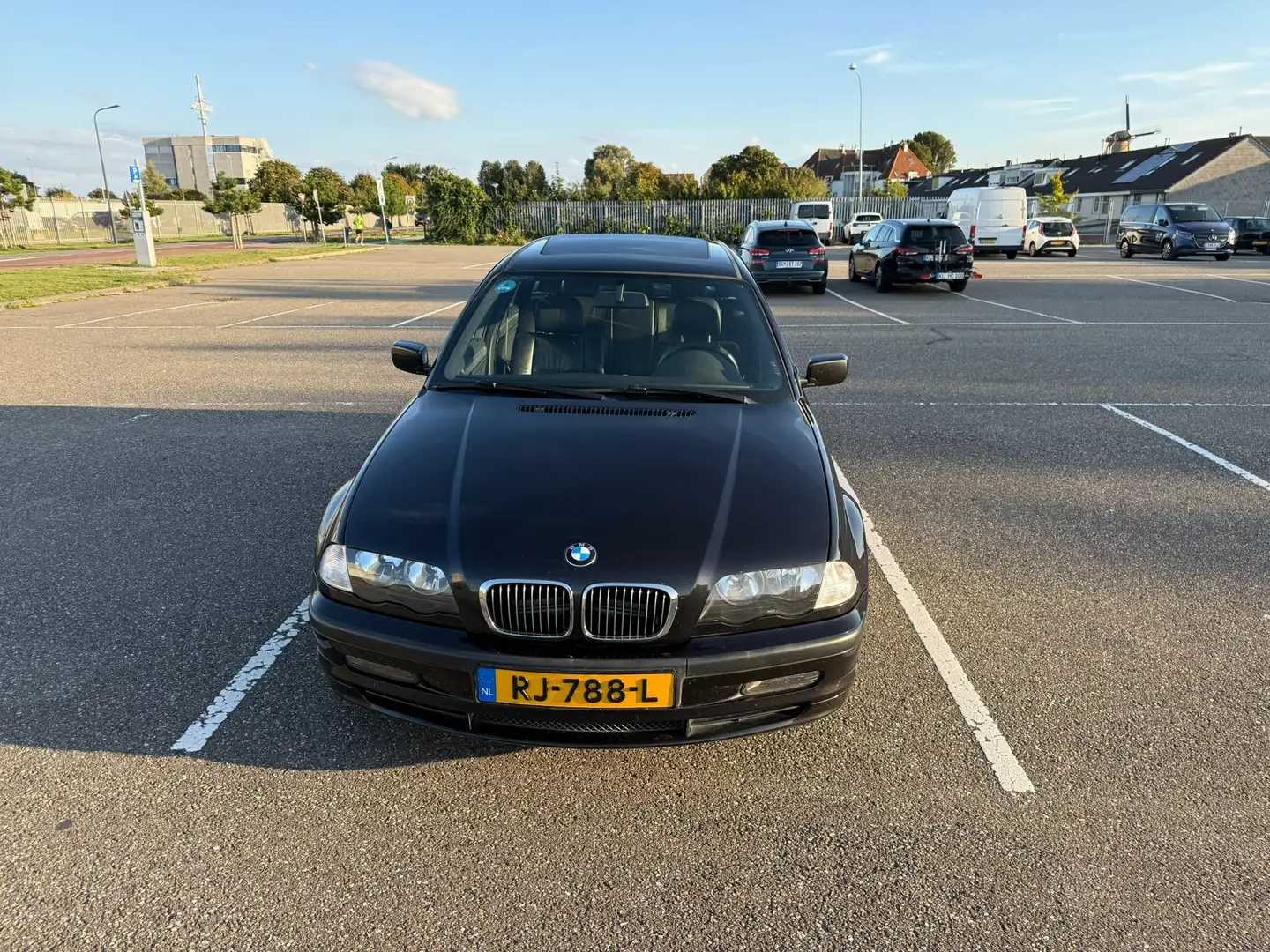 BMW 328 328i Executive Zwart - 2