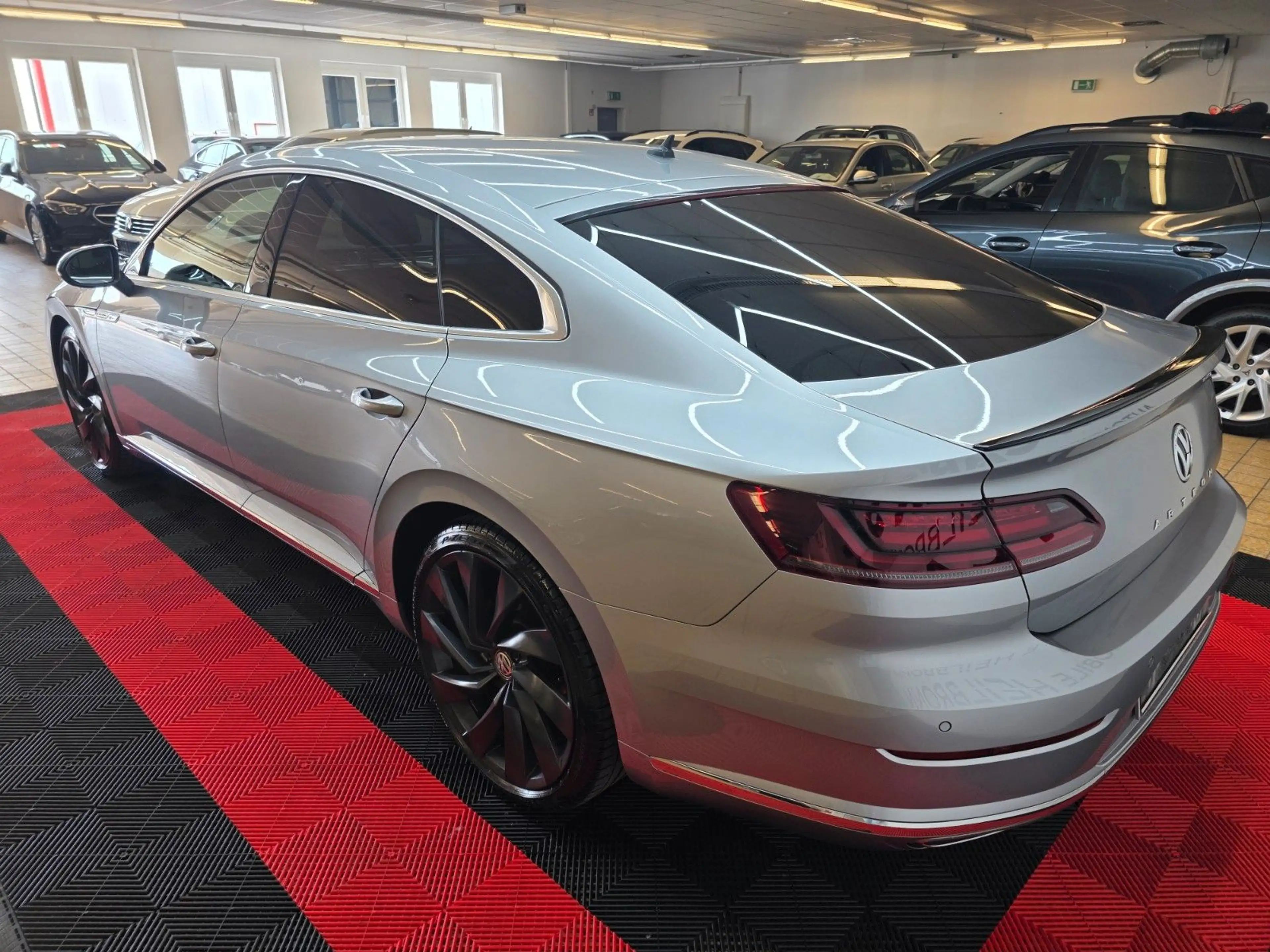 Volkswagen Arteon R-Line Sportpaket/Navi/Alcantara — photo 8