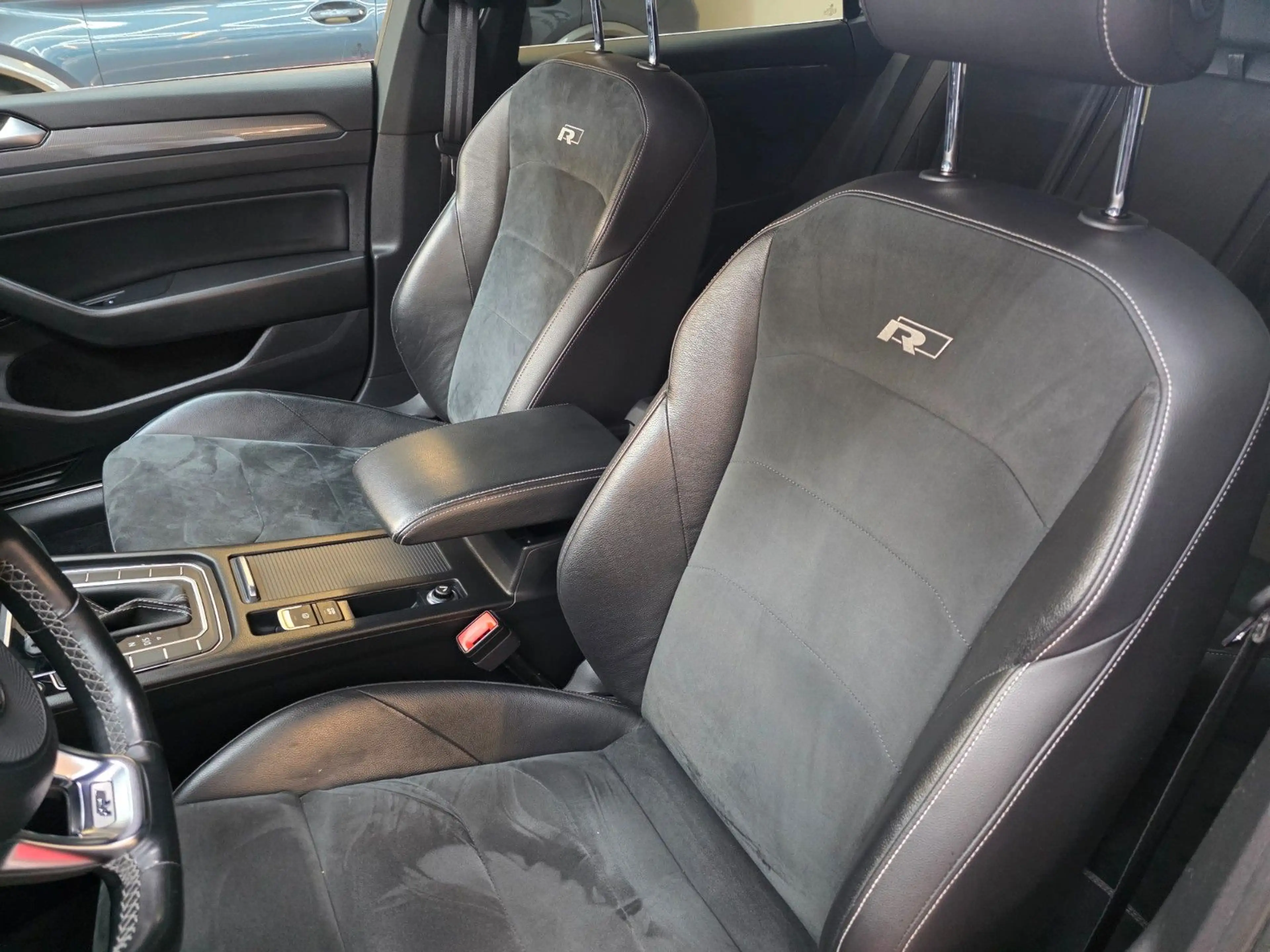 Volkswagen Arteon R-Line Sportpaket/Navi/Alcantara — photo 10