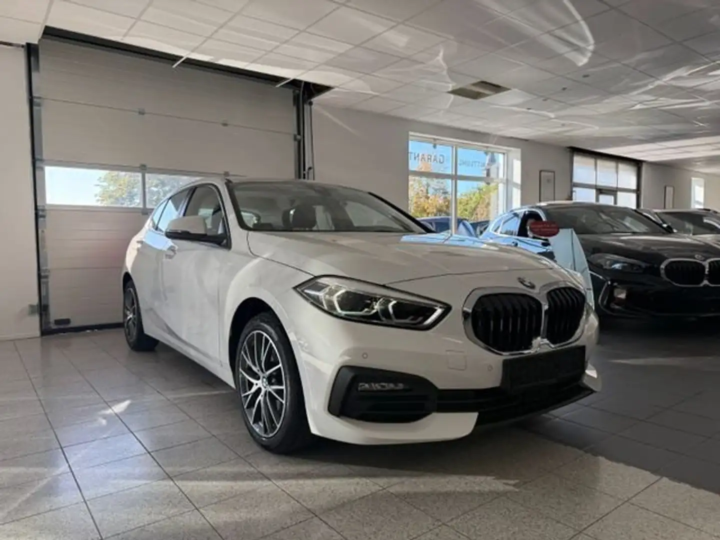 BMW 118 BMW 118i Lim./Garantie/Service+TÜV/Navi/2ZKlima Blanc - 1