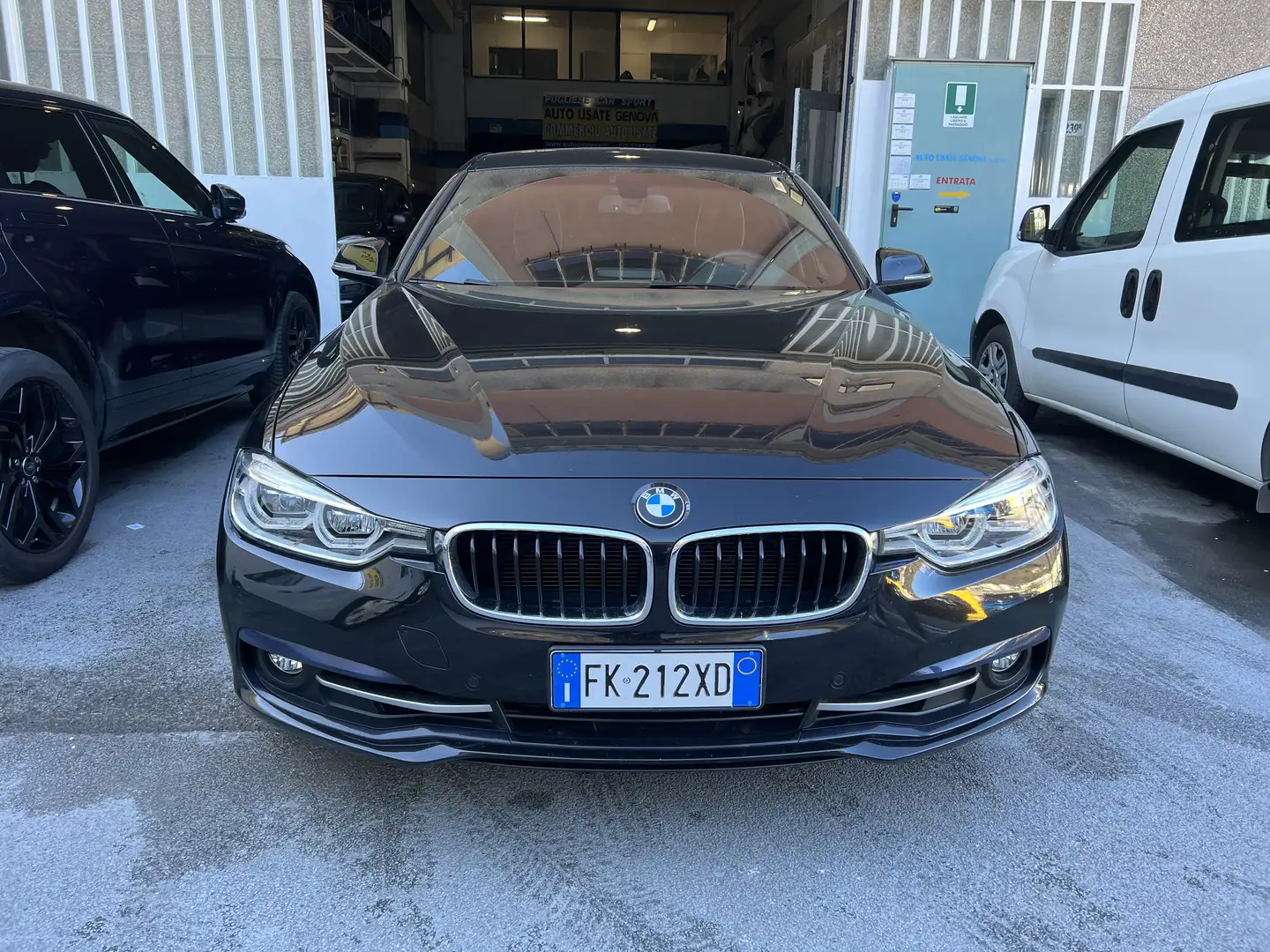 BMW 330 Serie Touring 330dA Xdrive Sport Schwarz - 2