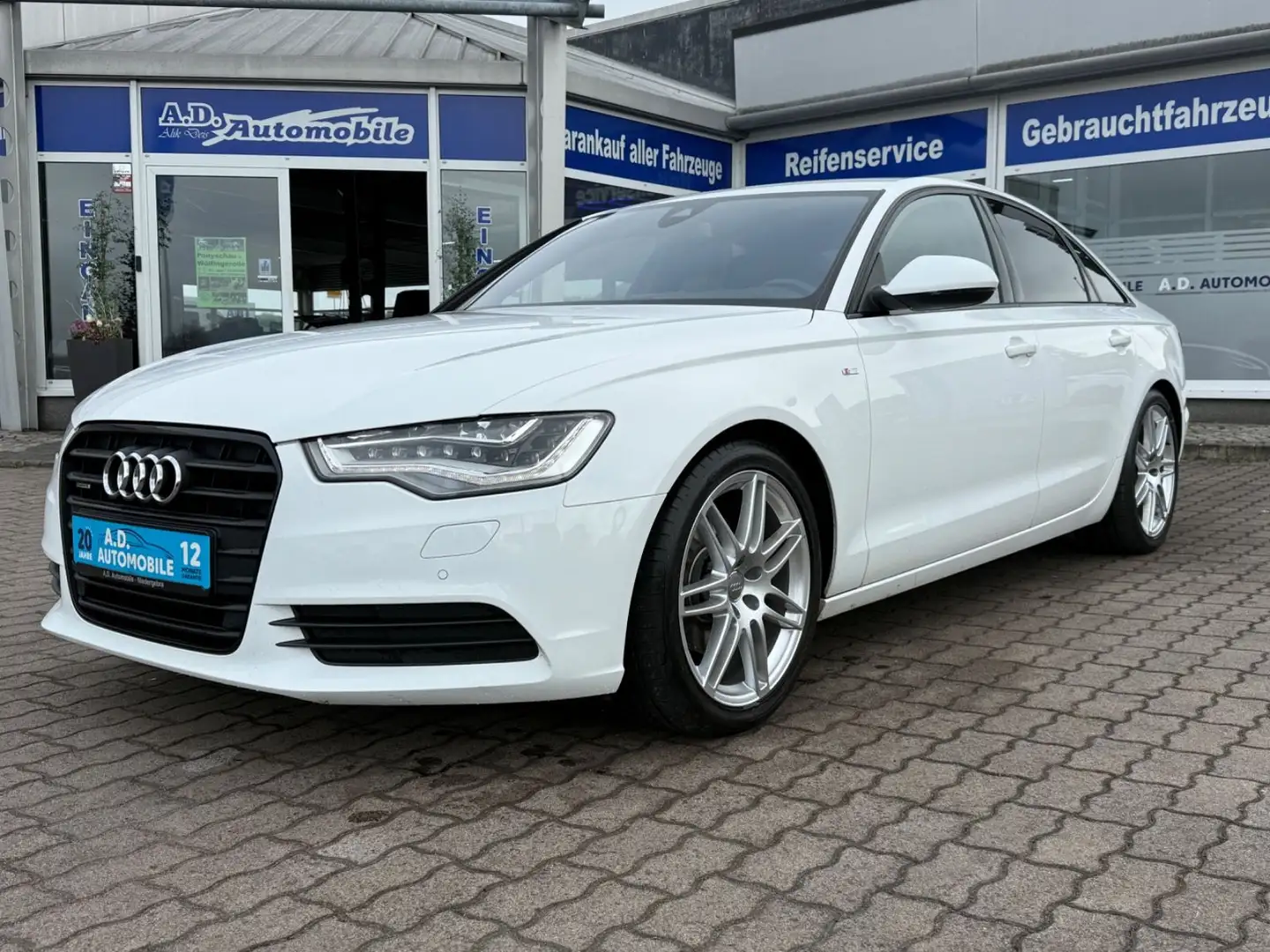 Audi A6 Limousine 2.8 FSI quattro S-line Navi LED-SW Weiß - 1
