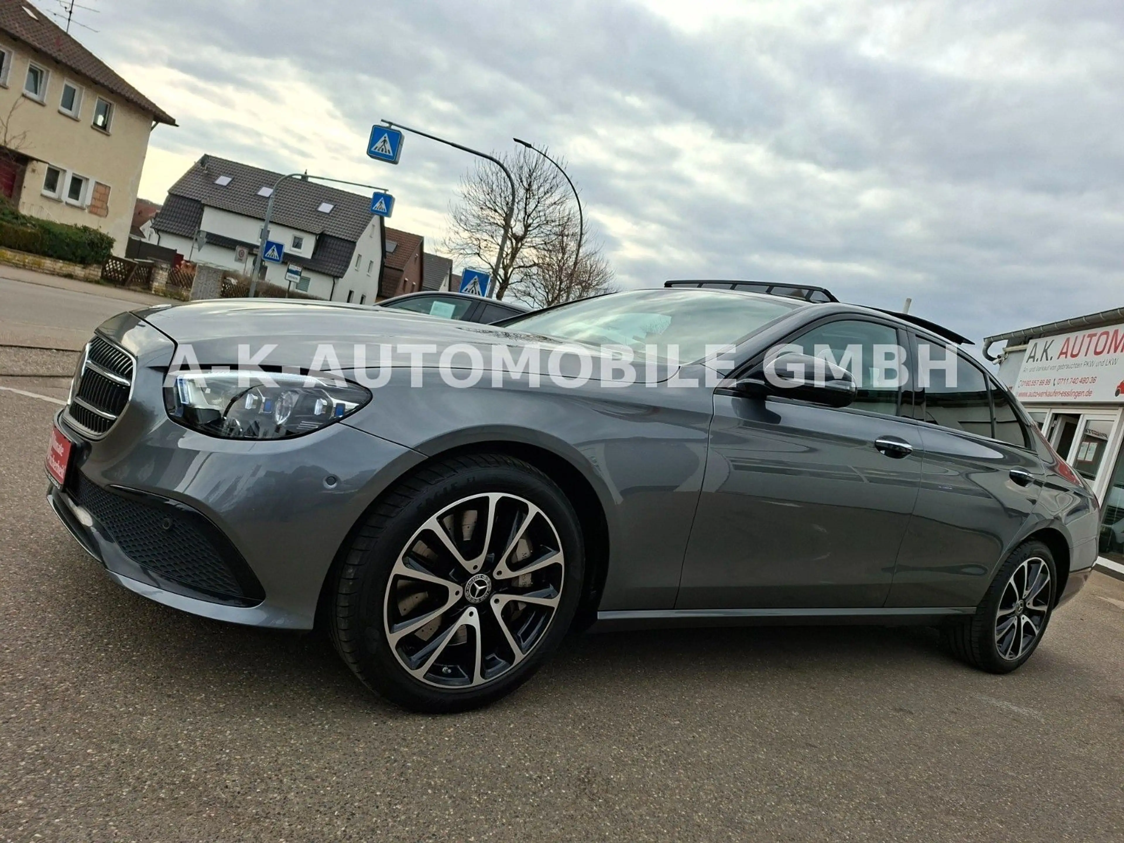 Mercedes-Benz E 400 d Lim. 4Matic Avantgarde Voll Ausstattung — photo 2