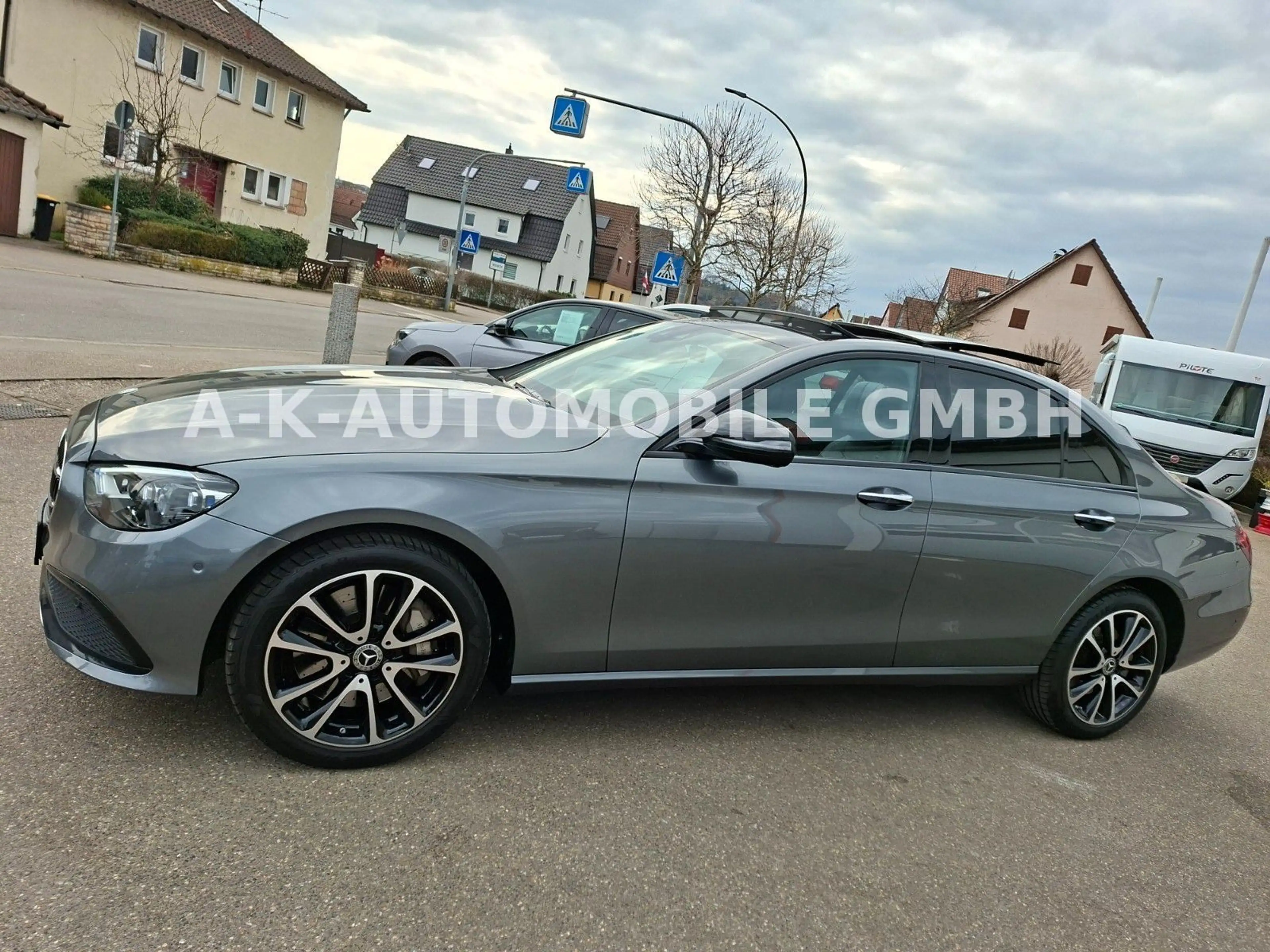 Mercedes-Benz E 400 d Lim. 4Matic Avantgarde Voll Ausstattung — photo 8