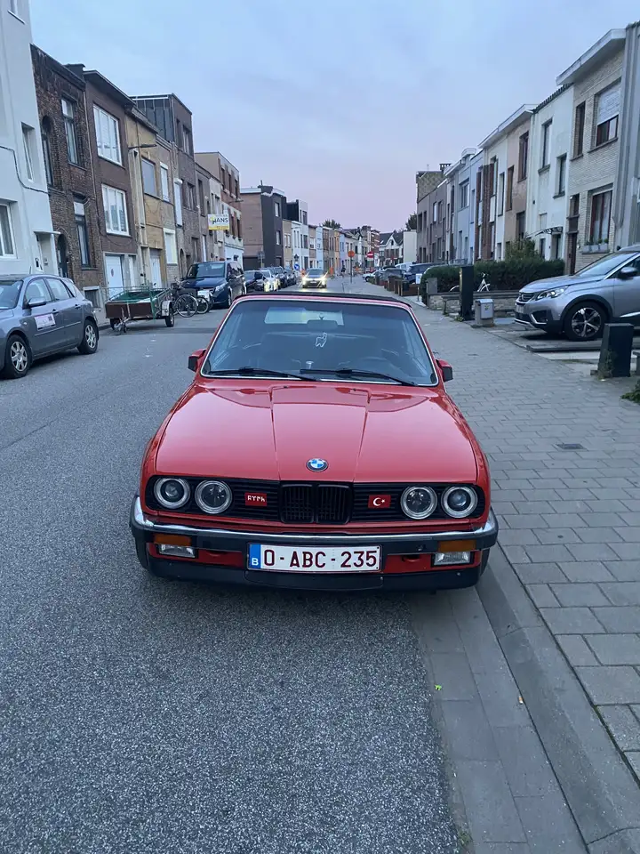 BMW 325