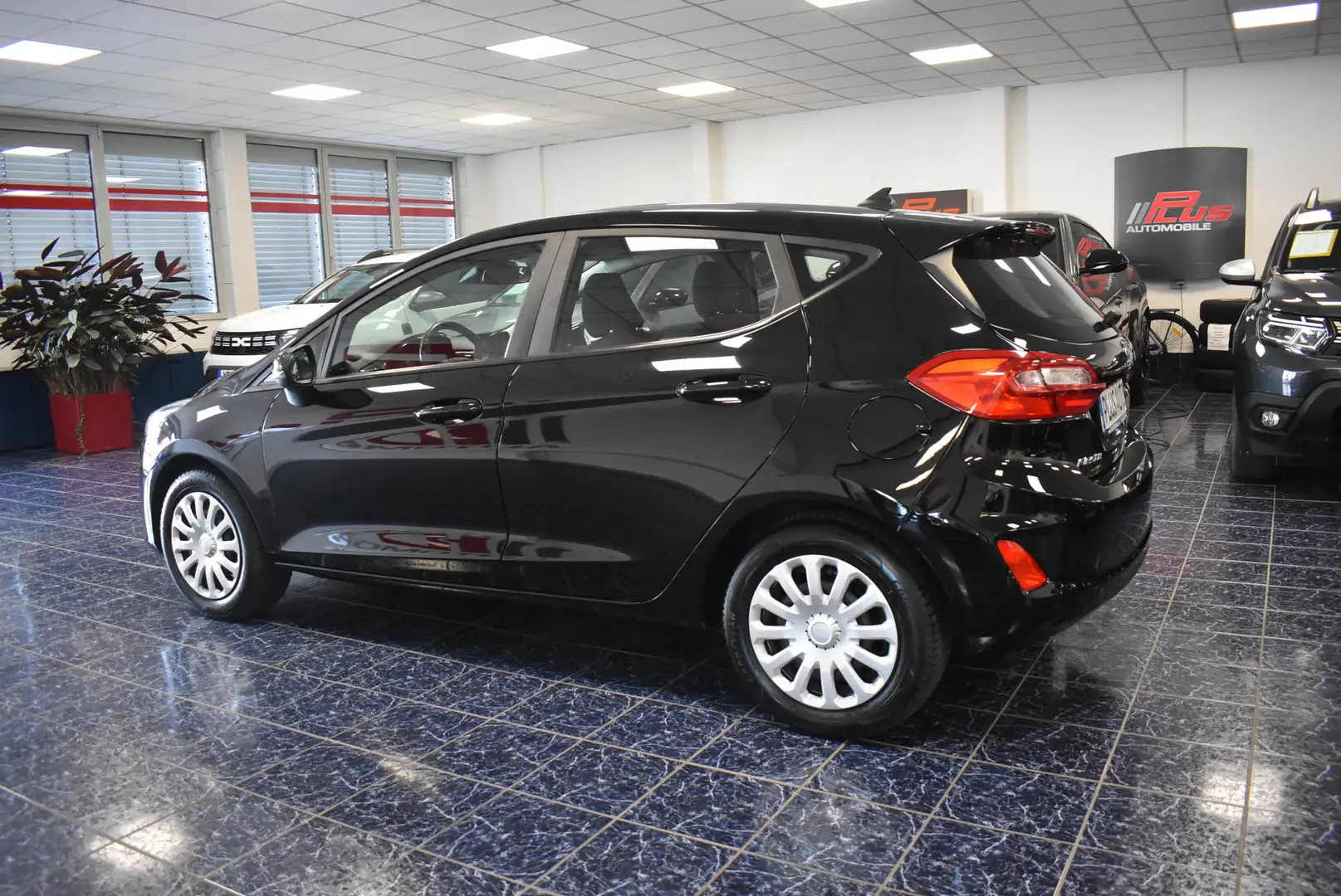 Ford Fiesta 1.5 TdCI Cool & Connect Navi Sitzheiz PDC Schwarz - 2