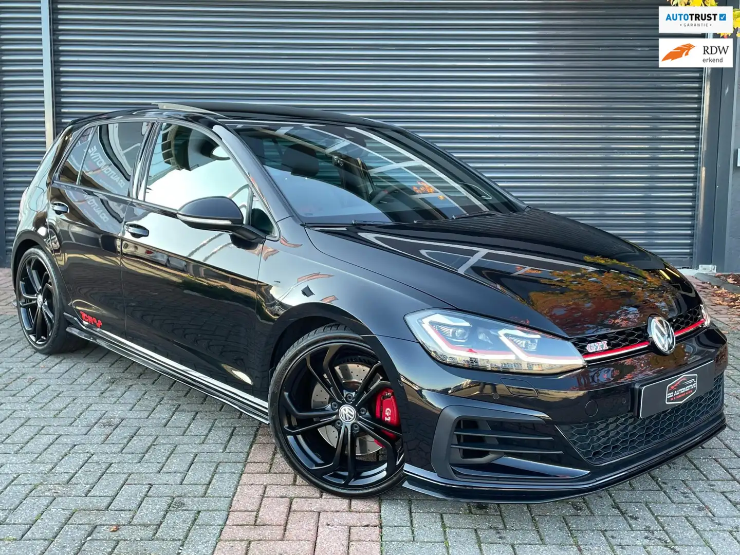 Volkswagen Golf GTI 2.0 TSI TCR Pano | Dyna | Camera | Acc | Lane | Bl Zwart - 1