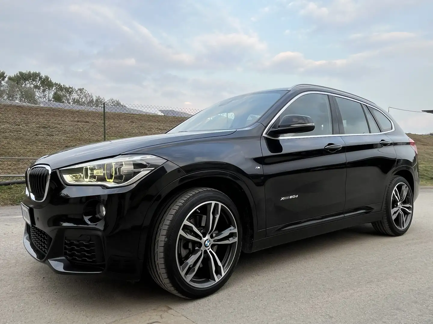 BMW X1 X1 xdrive20d Msport auto Nero - 2