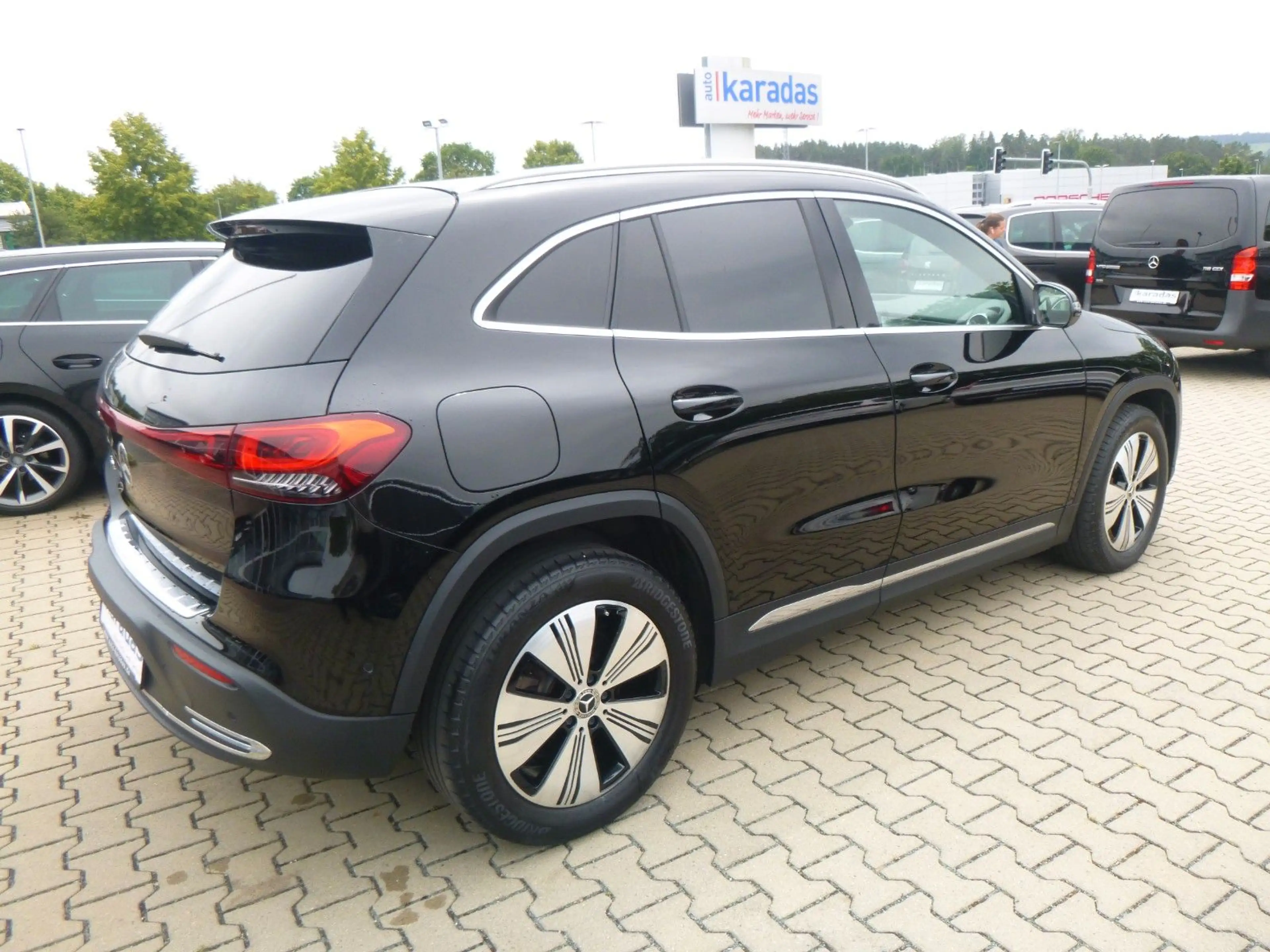 Mercedes-Benz EQA 250 Progressive 66,5 kWh/MBUX Navi/KAM/LED — photo 6