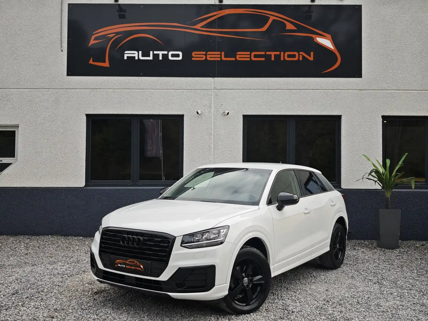 Audi Q2 30 TDi S tronic - BLACK&WHITE - GARANTIE Wit - 1