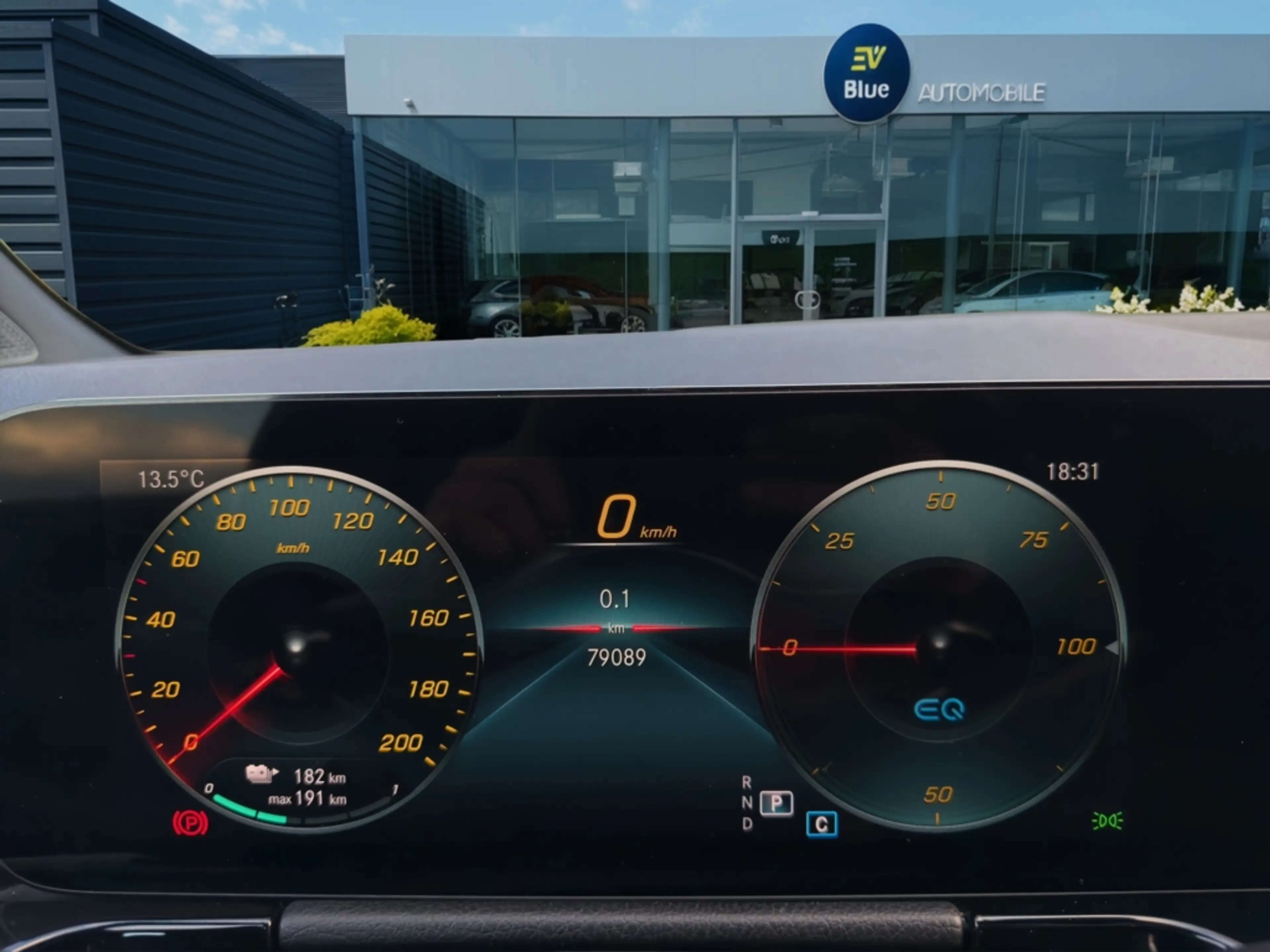 Mercedes-Benz EQA 250 AMG LINE 70.5 kWh EQA 250+ - SOH 95% — photo 13