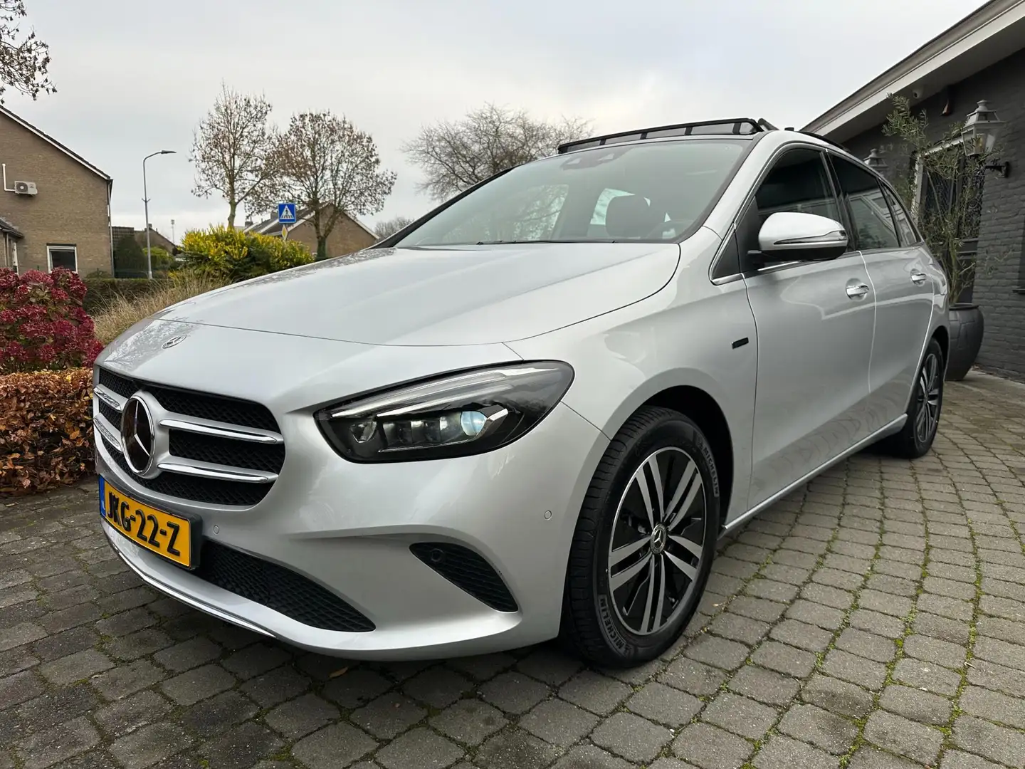 Mercedes-Benz B 250 e, Pano, Massage, BTW, VOL! Gris - 1