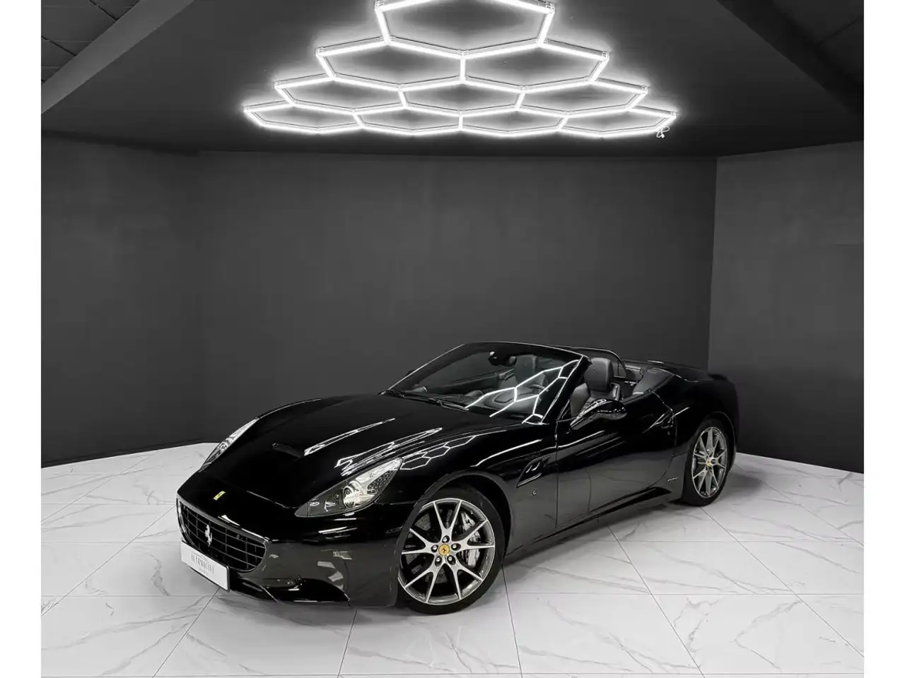 Ferrari California V8 4.3 Nero Daytona — photo 1 of 13