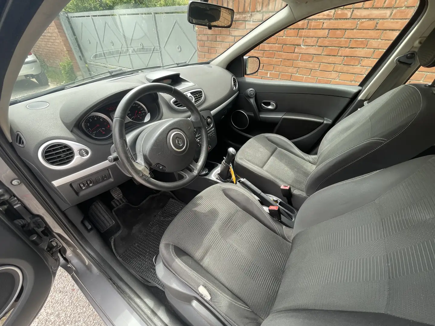 Renault Clio Storia 5p 1.2 16v Dynamique - 1