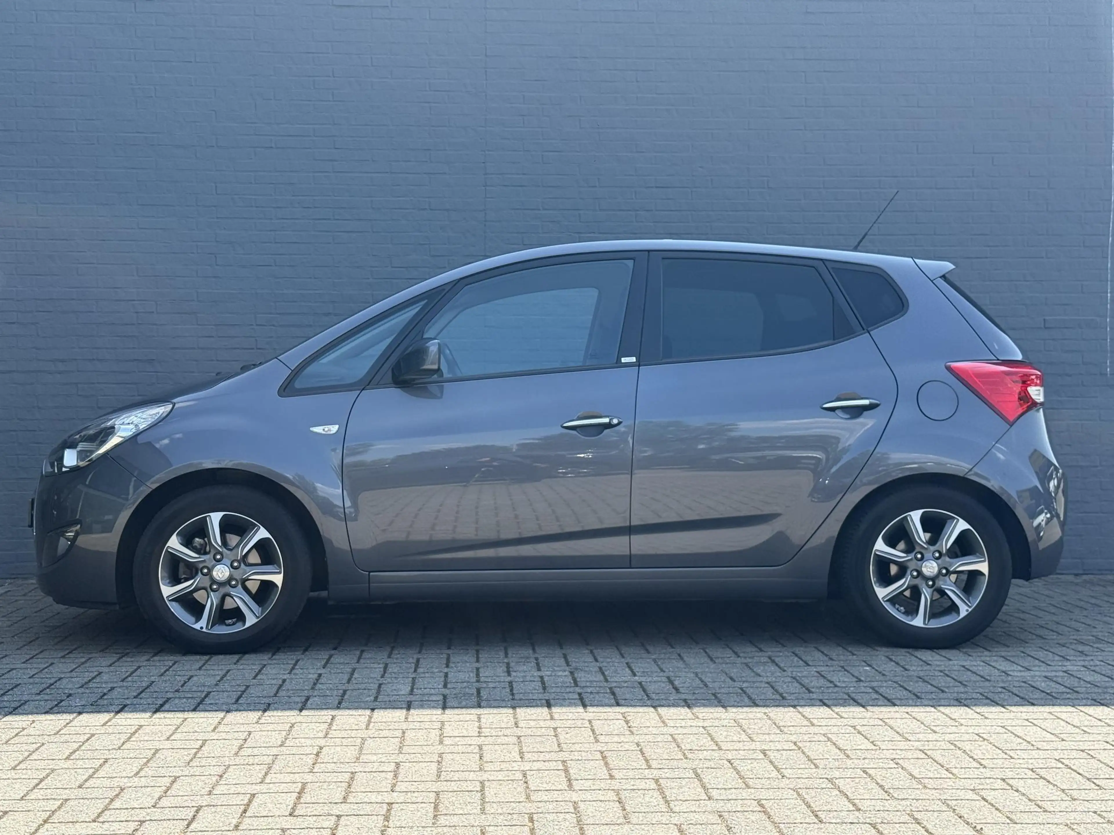 Hyundai iX20 1.6i Go! Zomer & Winterbanden | Parkeersensoren | — photo 7