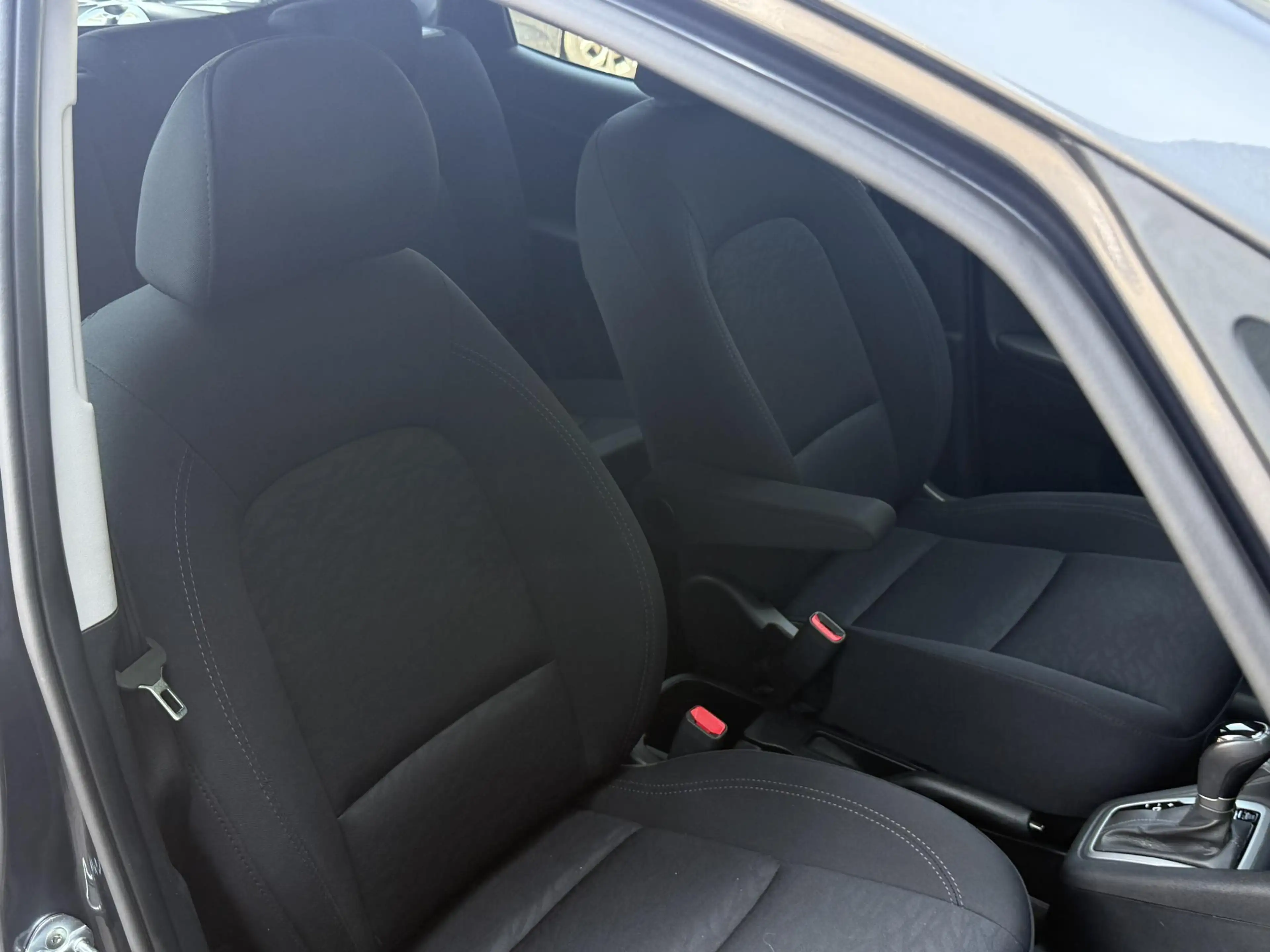 Hyundai iX20 1.6i Go! Zomer & Winterbanden | Parkeersensoren | — photo 10