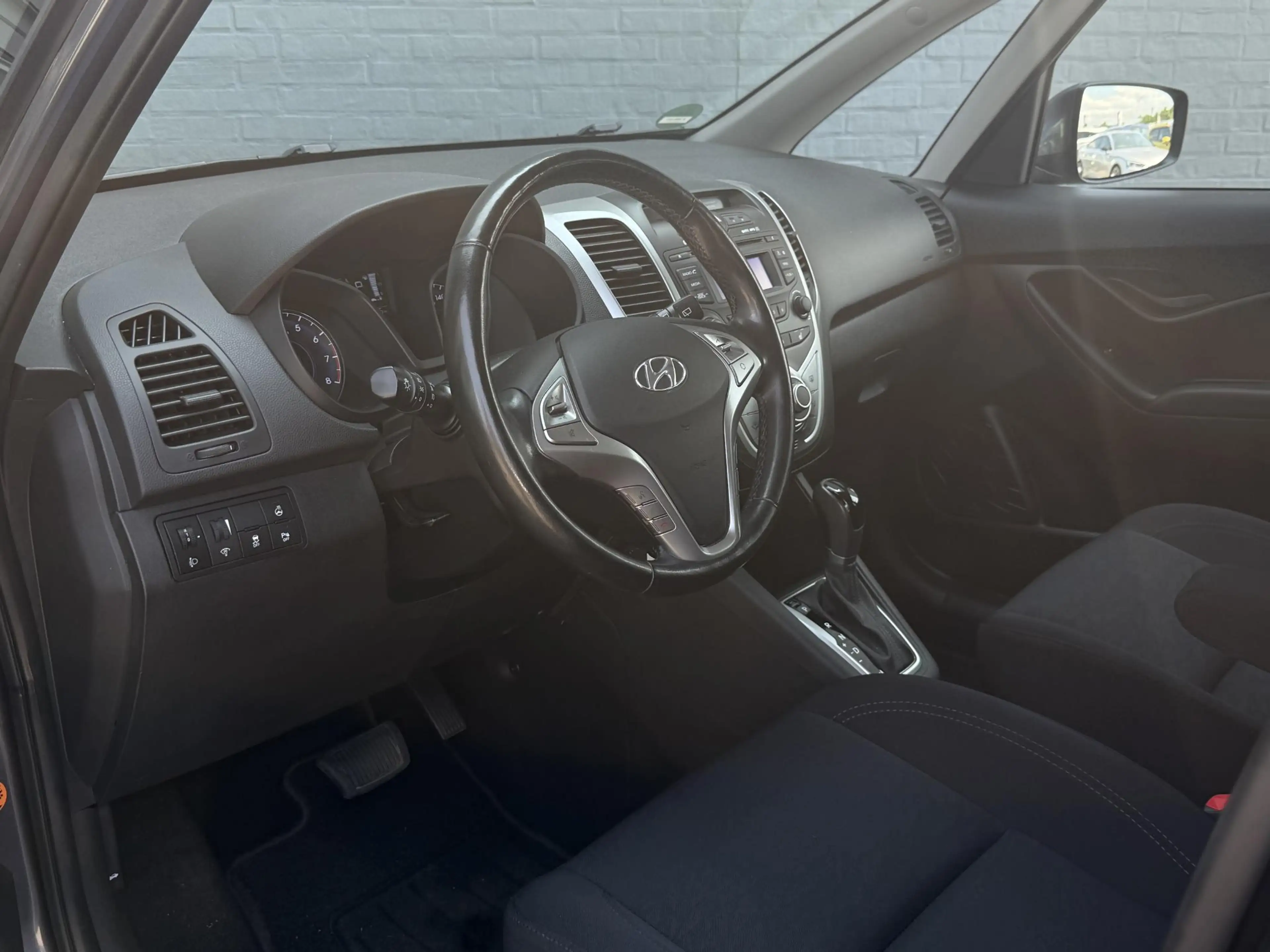 Hyundai iX20 1.6i Go! Zomer & Winterbanden | Parkeersensoren | — photo 8