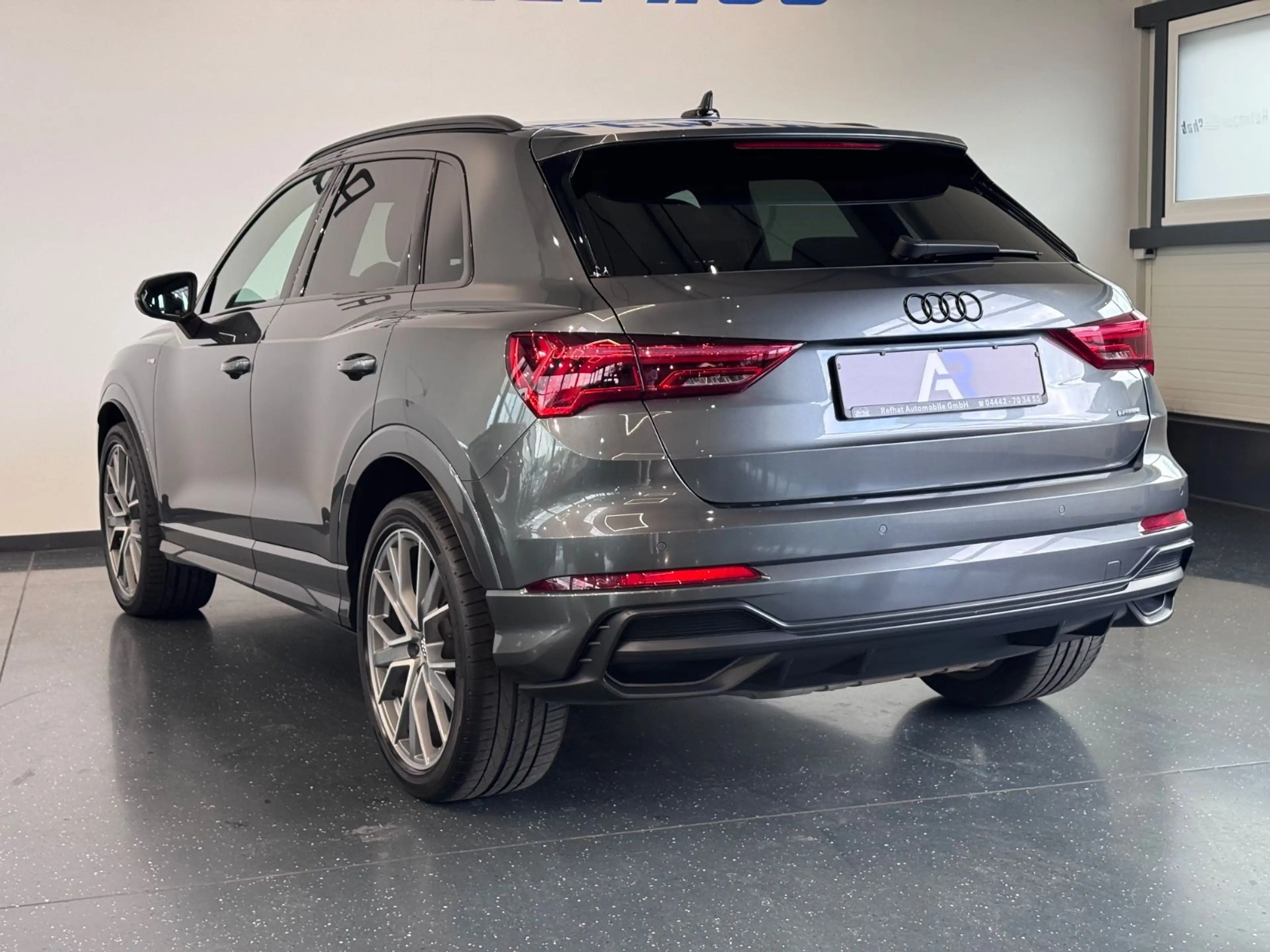 Audi Q3 40 TFSI quattro S-Line*LED-MATRIX*VIRTUAL*1-H — photo 7