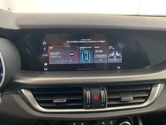 Alfa Romeo Stelvio view 7