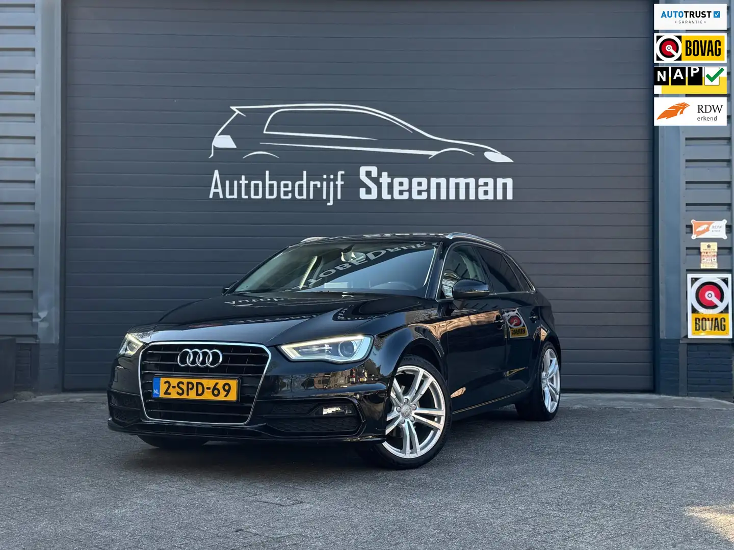 Audi A3 Sportback 1.4 TFSI Ambition S-Line | Pano | Trekha Zwart - 1
