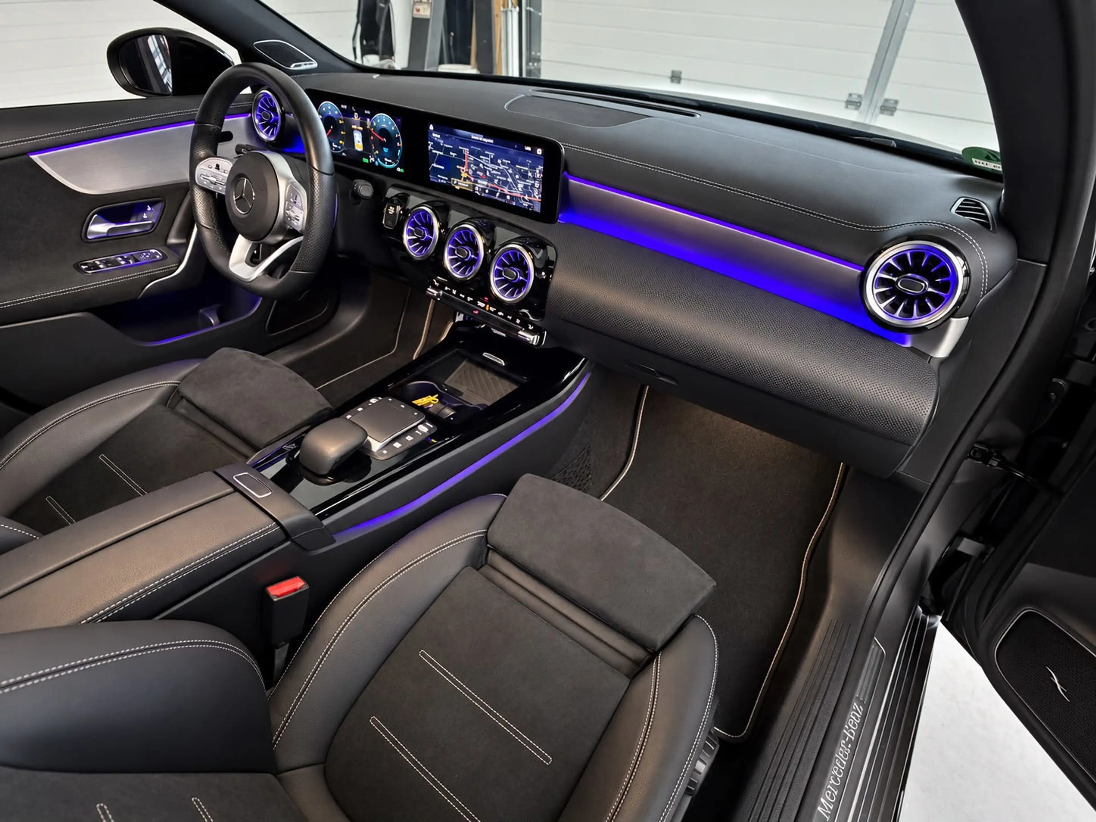 Mercedes-Benz A 250 e AMG Limited|PANORAMADAK|Burmester|Black Edition| — photo 10