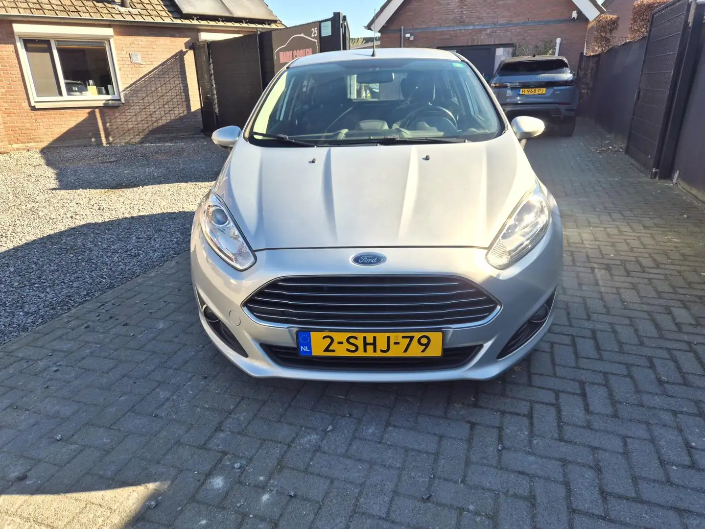 Ford Fiesta 1.0 EcoBoost Titanium Navi Airco Grau - 2